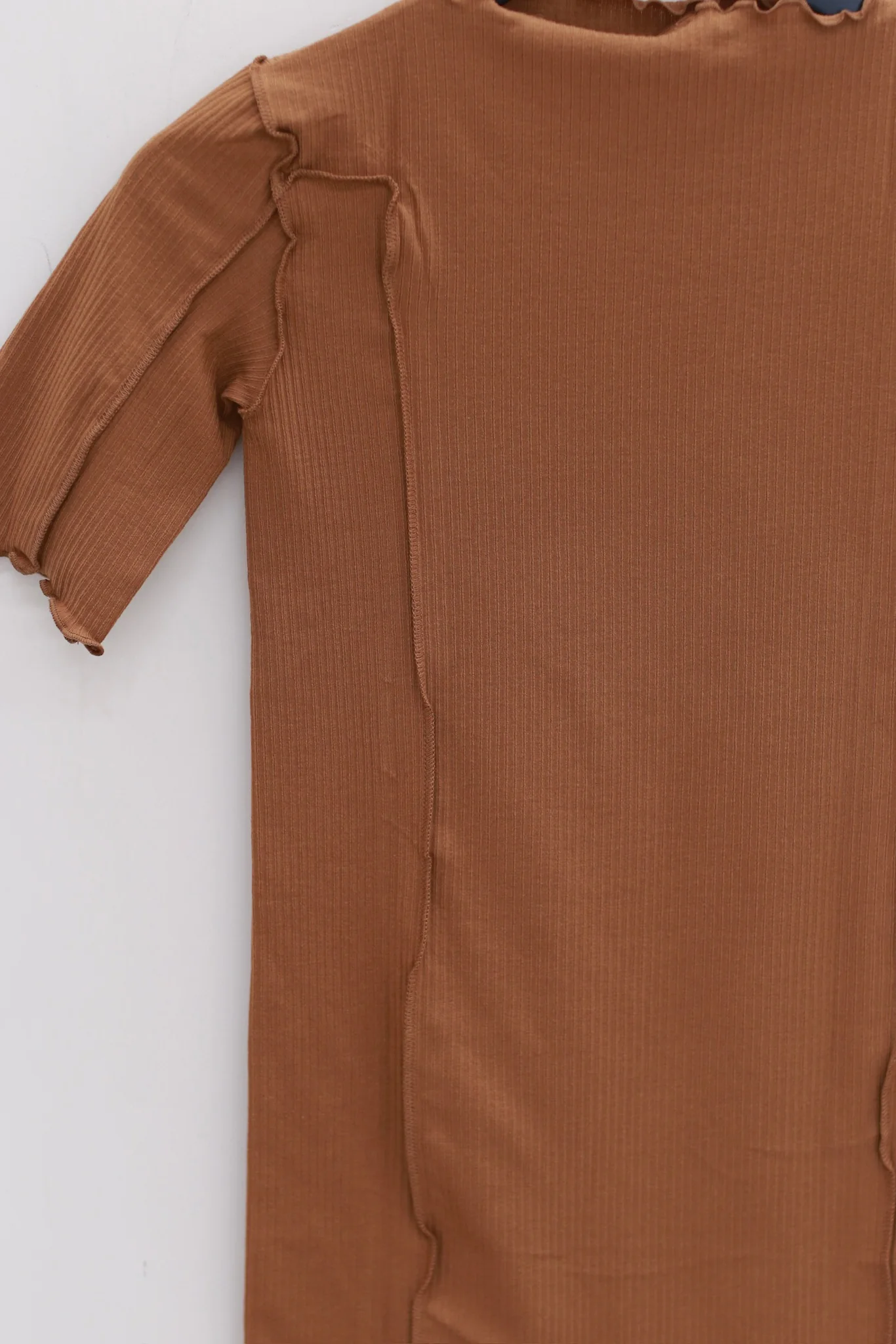 BASERANGE ruffled ribbed cotton T-shirt BAS-TTO3-RB-SU25-ALAMILLO BROWN TTO3-RB-000 - Image 2