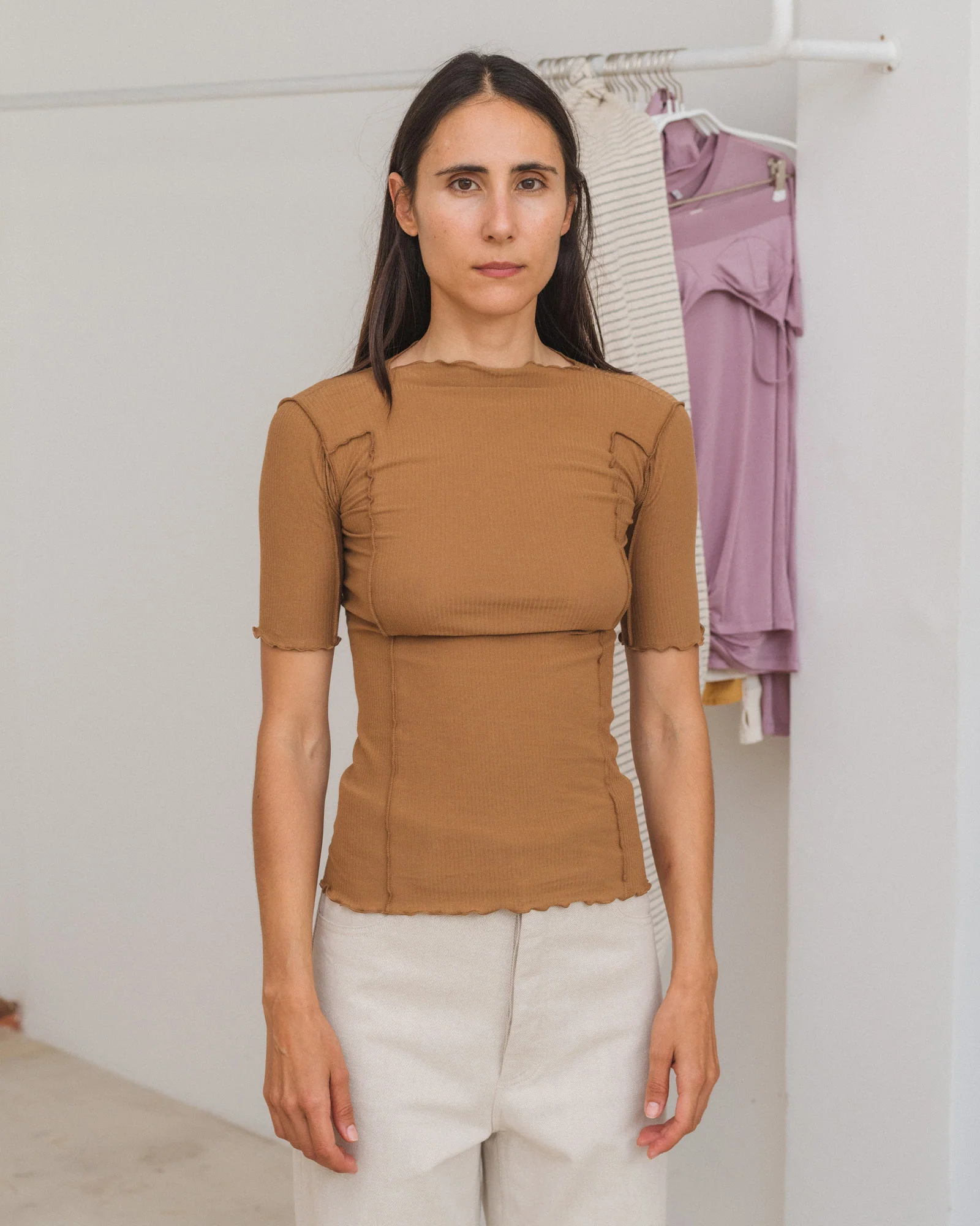 BASERANGE ruffled ribbed cotton T-shirt BAS-TTO3-RB-SU25-ALAMILLO BROWN TTO3-RB-000 - Image 7