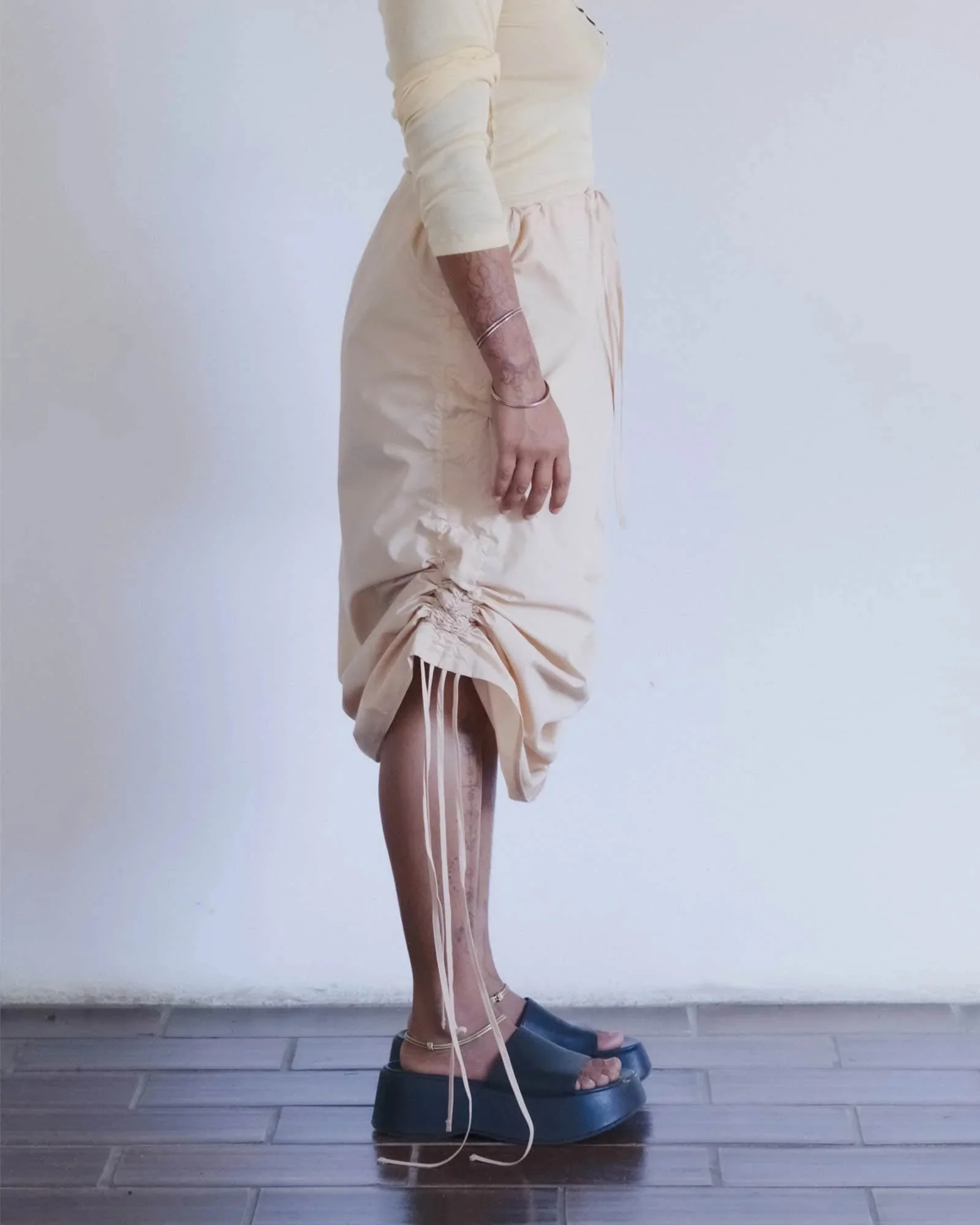 BASERANGE SU26 Drawstring Patterned Skirt BAS-SKPI-PO-SU26-ANDRADITA SAND - Image 9