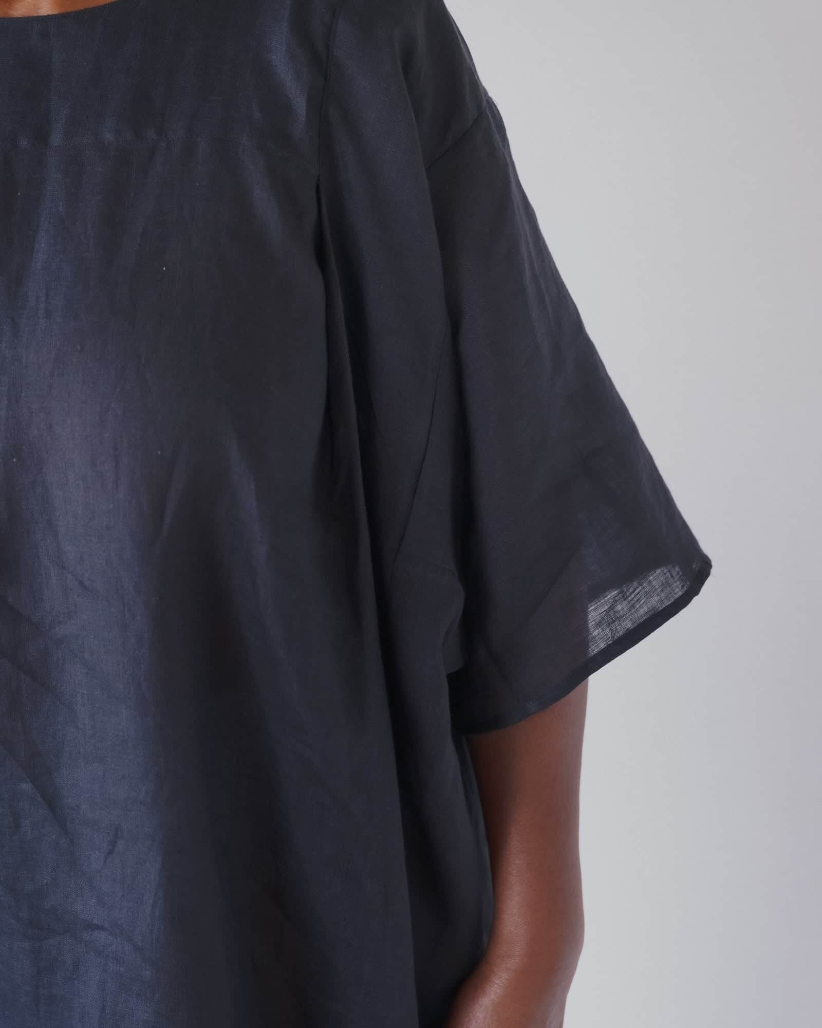 BASERANGE SU26 Loose-fitting Short-sleeved Dress, France (BAS-DROR-LI-SU26-GERARD NAVY) - Image 6