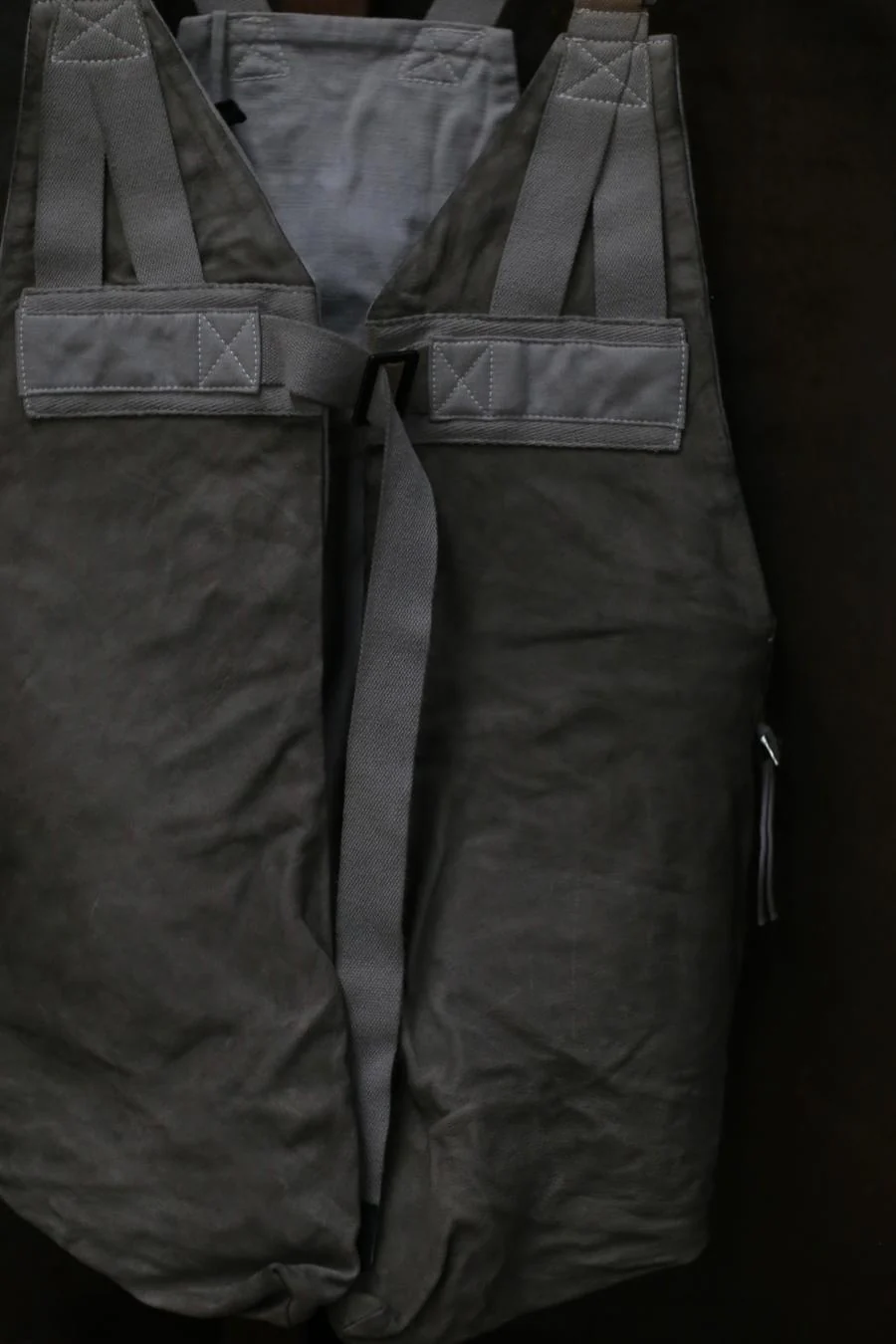 BORIS BIDJAN SABERI strap, a band -type shoulder AW22 VEST BAG 2.1 FMM20006 carbon gray - Image 9