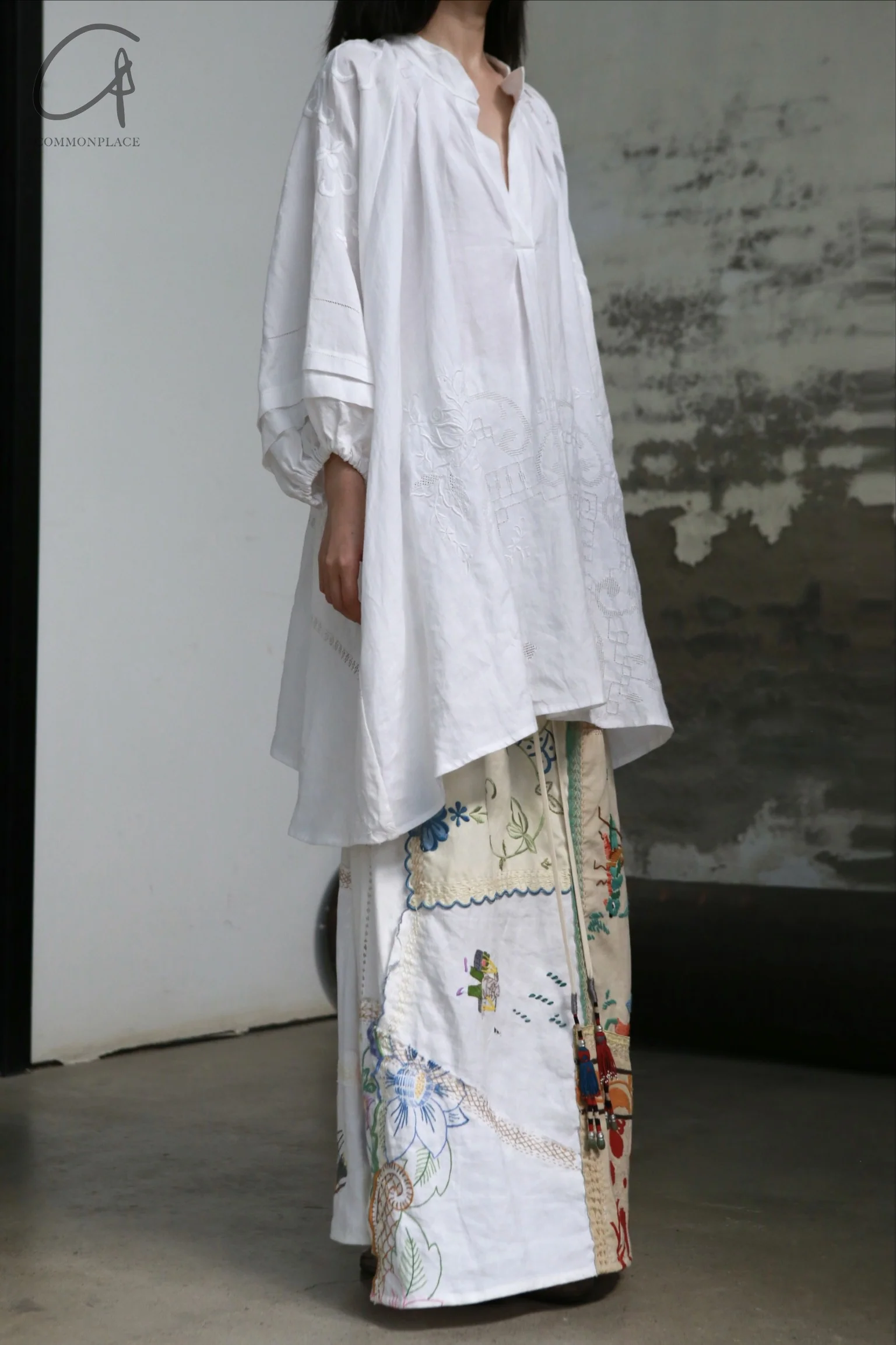 By Walid Harper Smoak T-shirt Orphan Antique Fabric BW-140207W-BAI White - Image 7