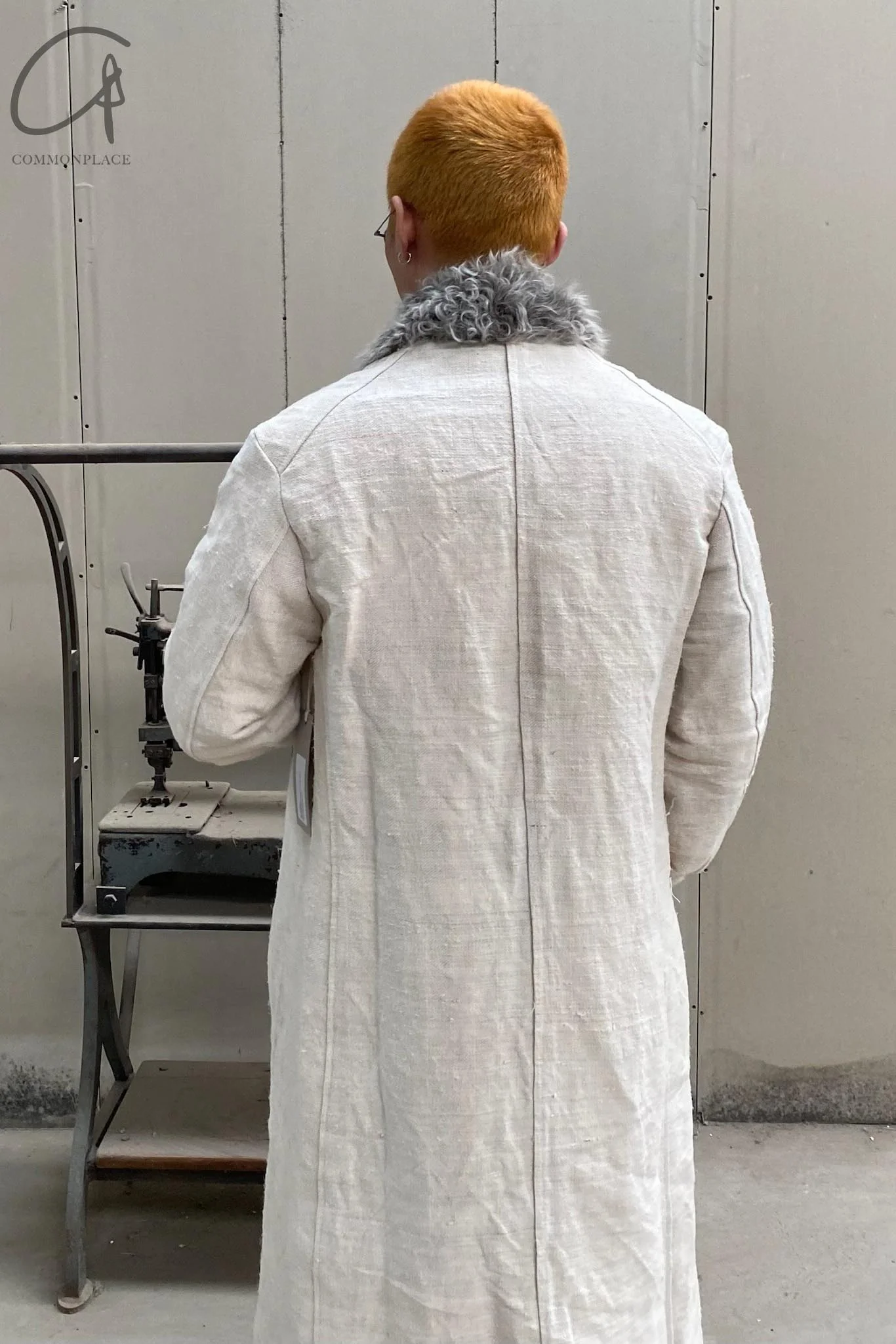 By WALID rolled linen jacket customized in the shear lining - Image 6