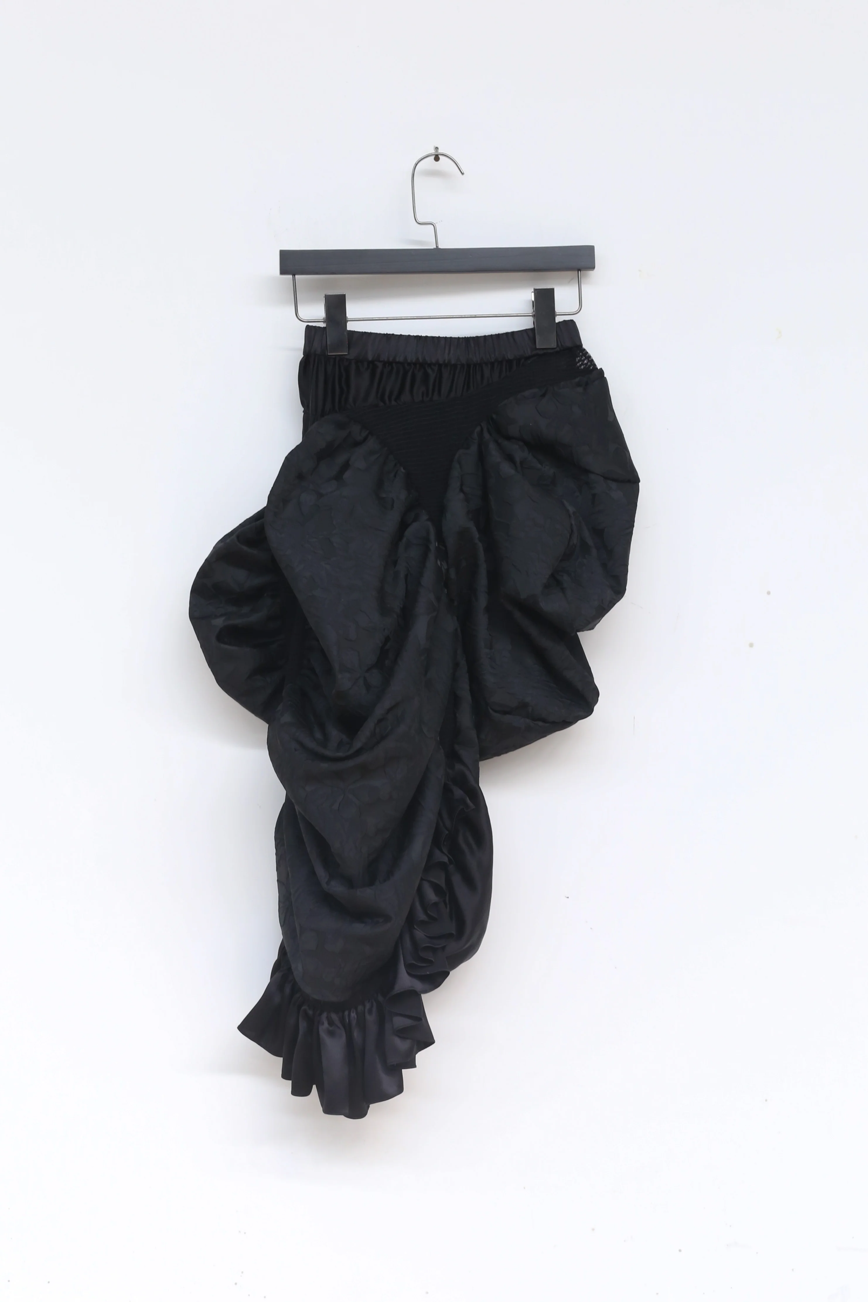 CAROLINE HU SS21SM02BK silk lace hollow skirt - Image 13