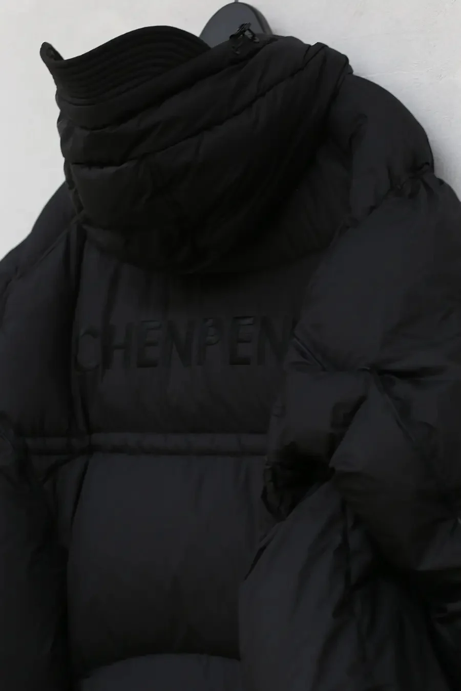 CHENPENG CP19AWJ009 black mixed orange lattice egg-shaped down cape - Image 7
