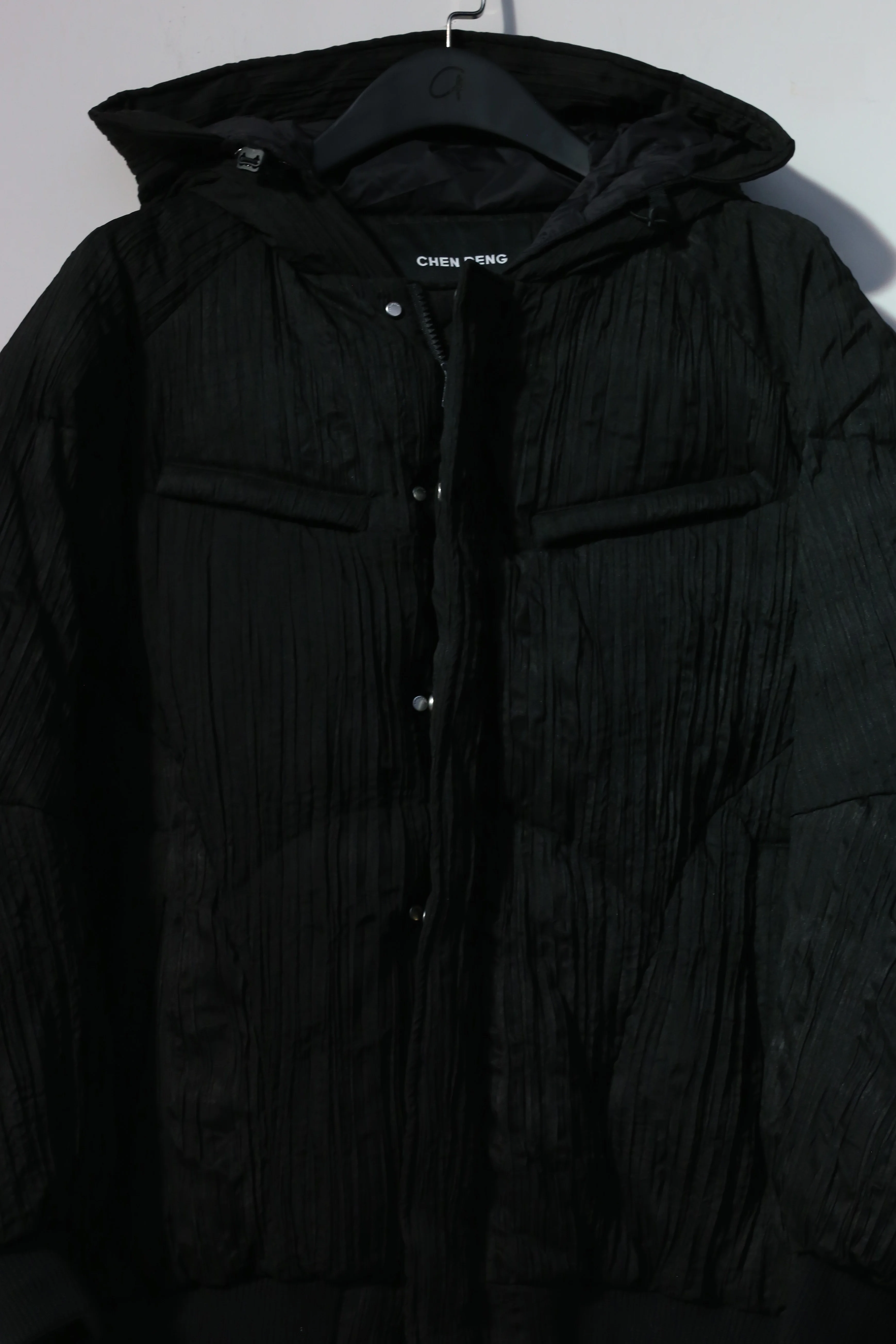 CHENPENG Pleated Puffer Jacket CP20AWJ002CPC343 Pleated Black PCP1 - Image 2