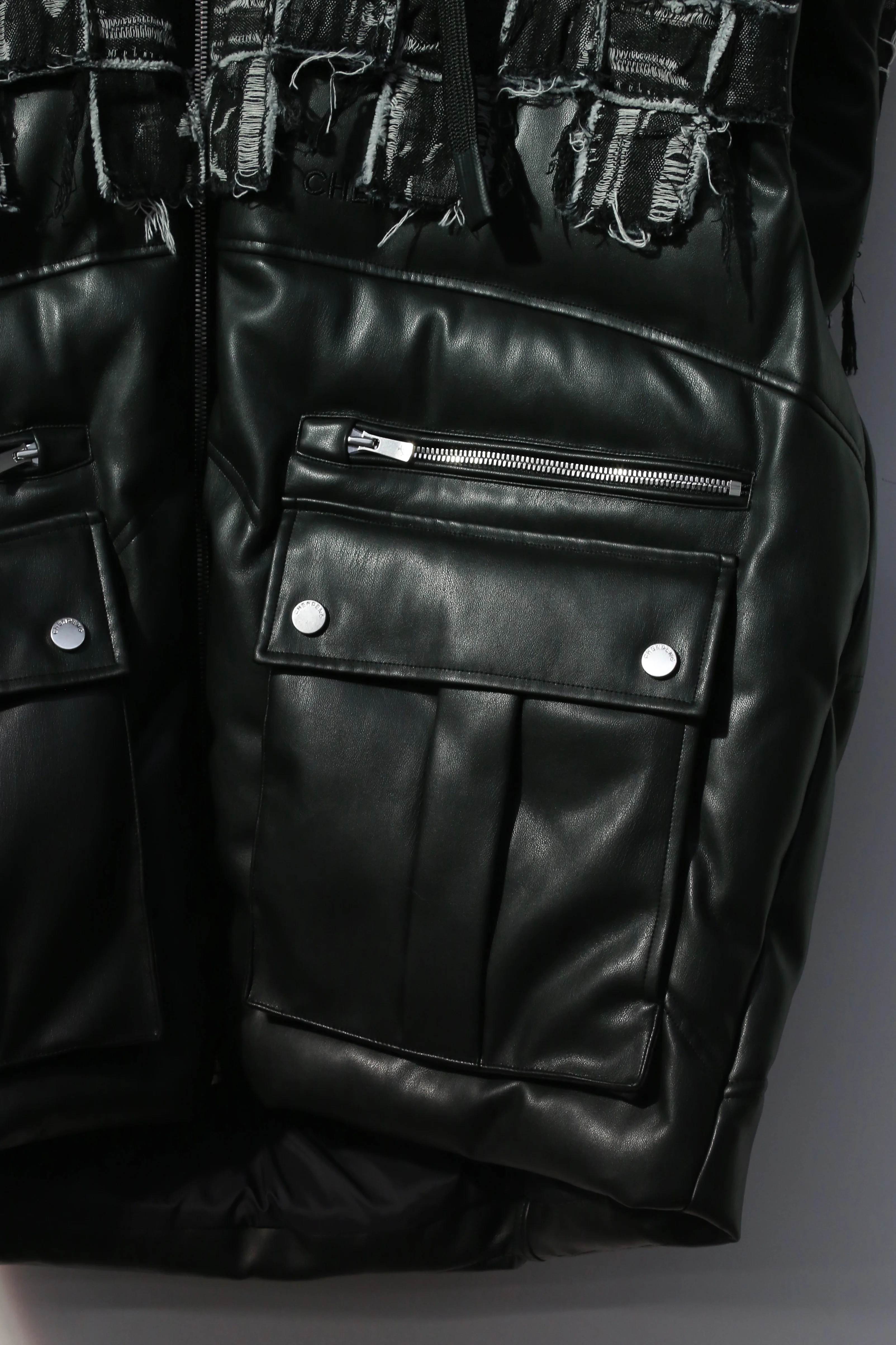CHENPENG Water-shaped armor down vest CP21AWJ017CPC405 black - Image 4