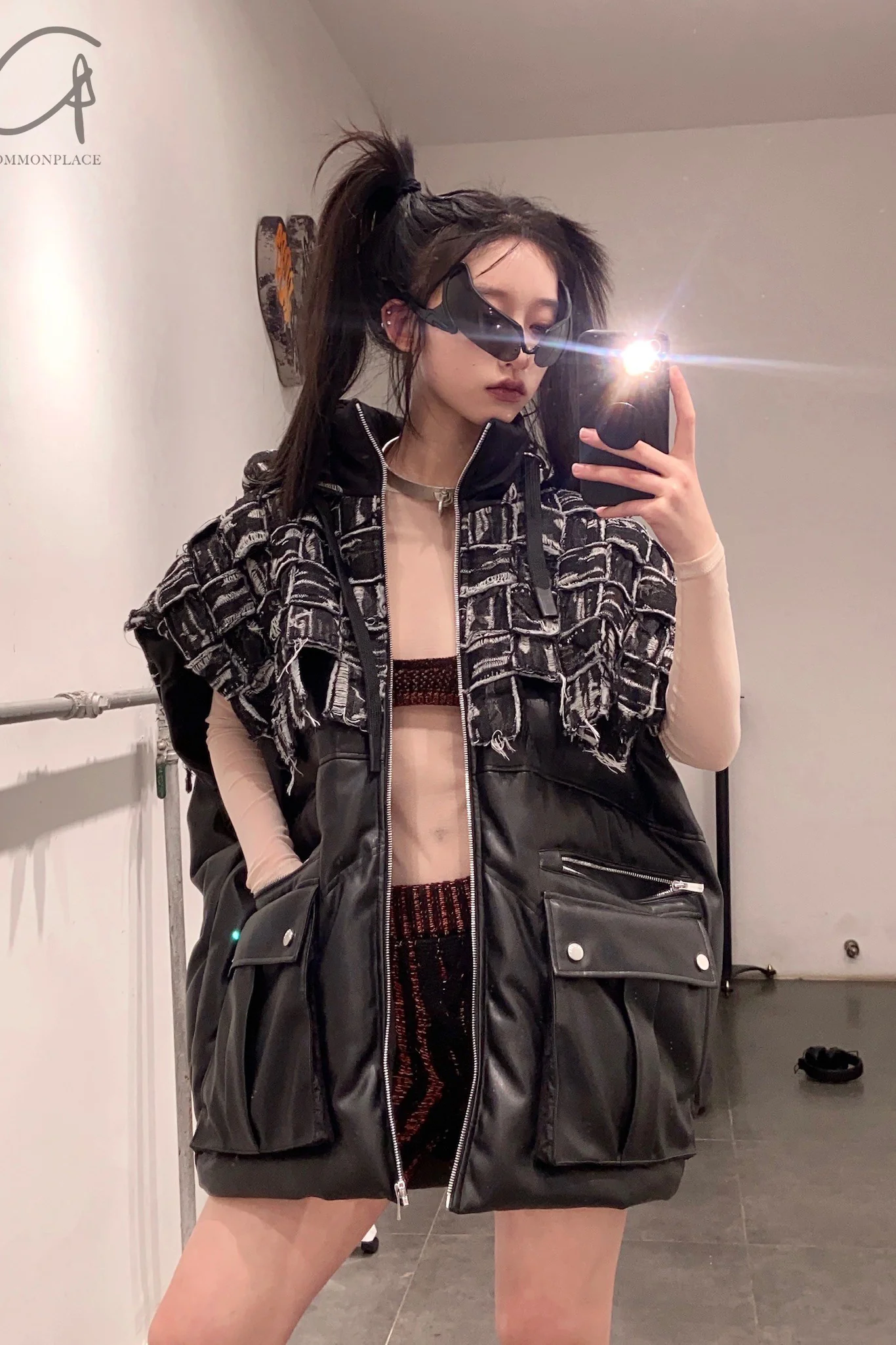 CHENPENG Water-shaped armor down vest CP21AWJ017CPC405 black - Image 7