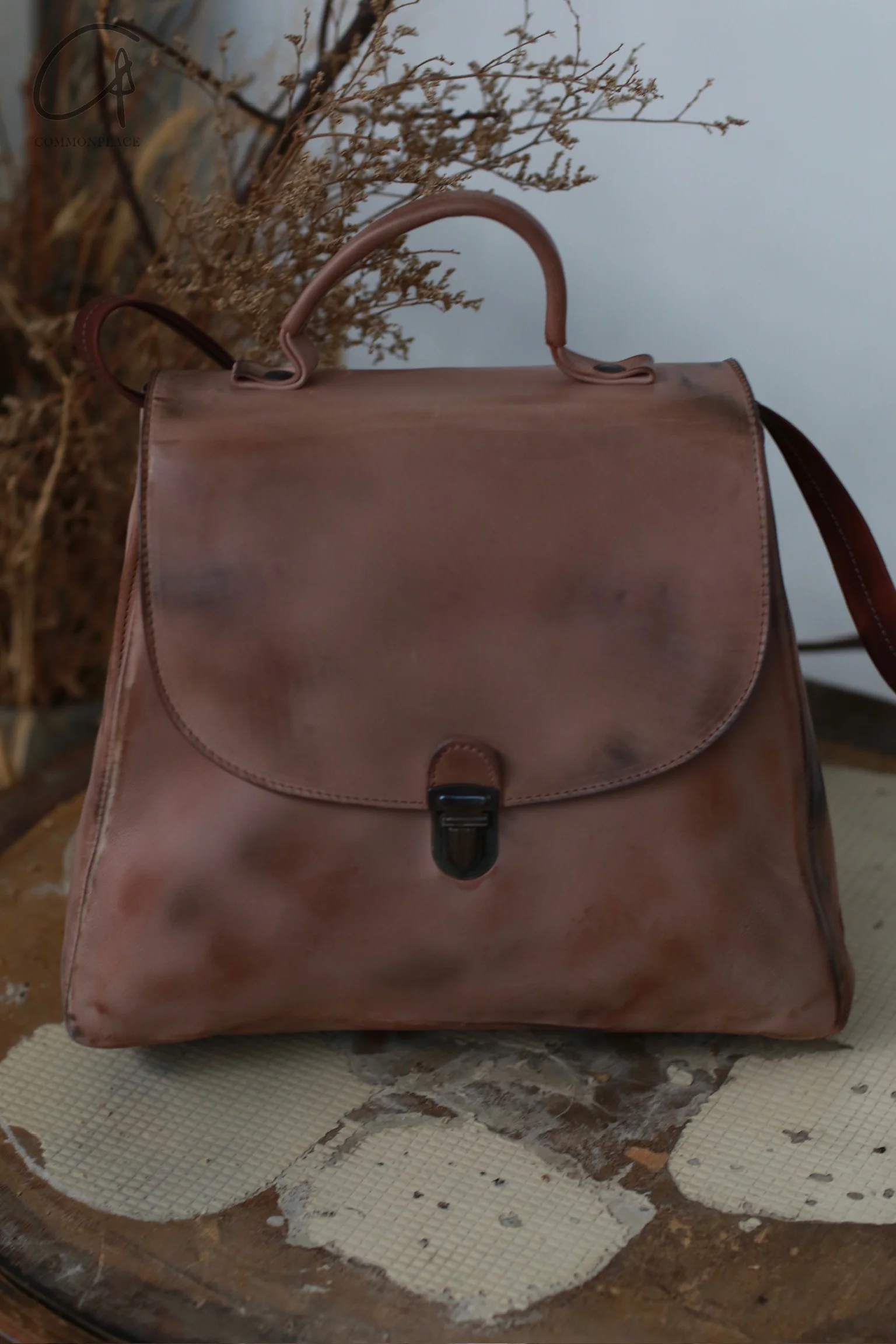 Cherevichkiotvichki 109 Collection British Handmade Calfskin Double Lock Bag CHA-103-TSMG PC2 Faded Rose