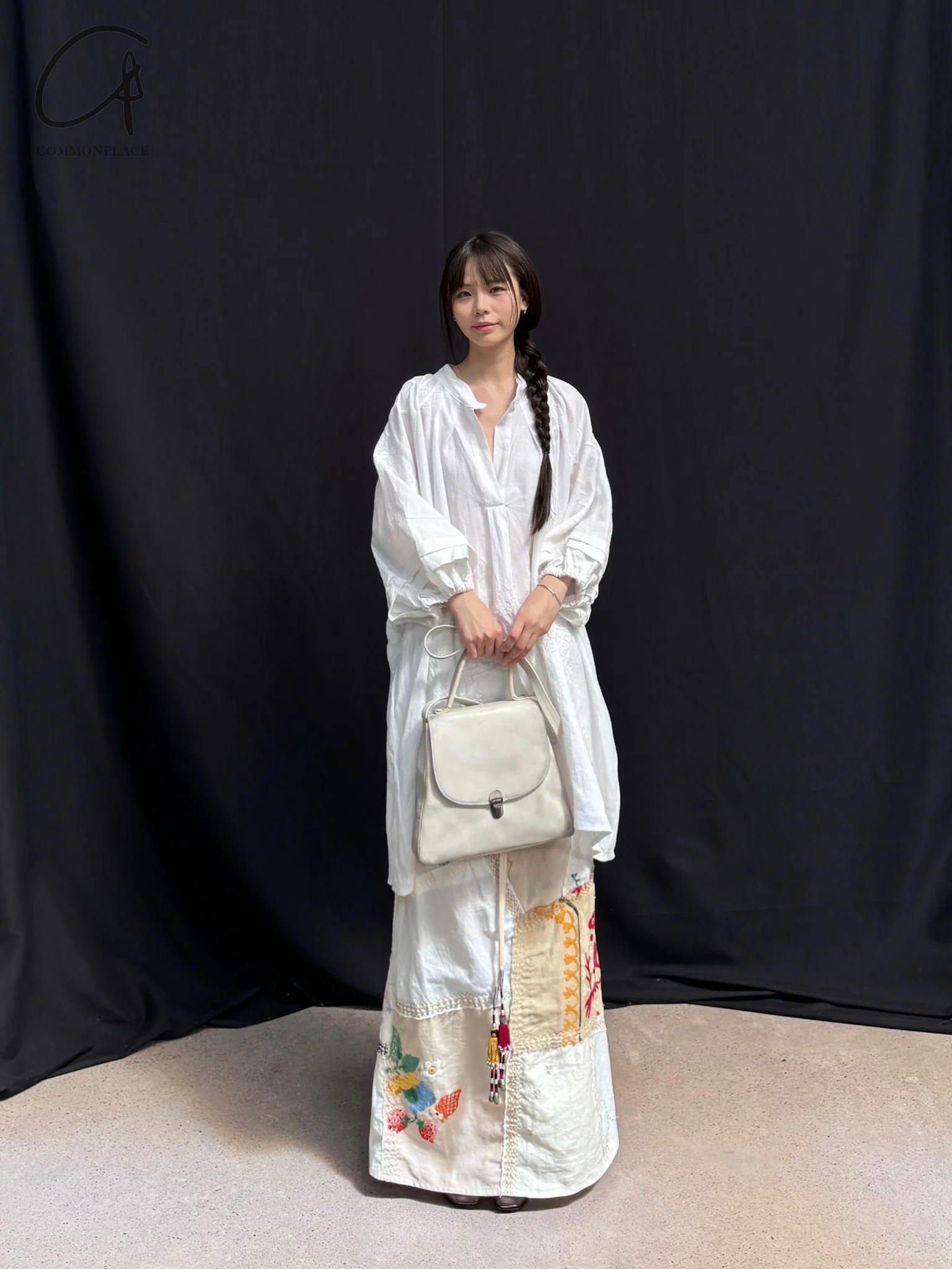Cherevichkiotvichki 109 series collection British handmade calfskin double lock bag CHE-103-ZBAI dirty white PC2 - Image 10