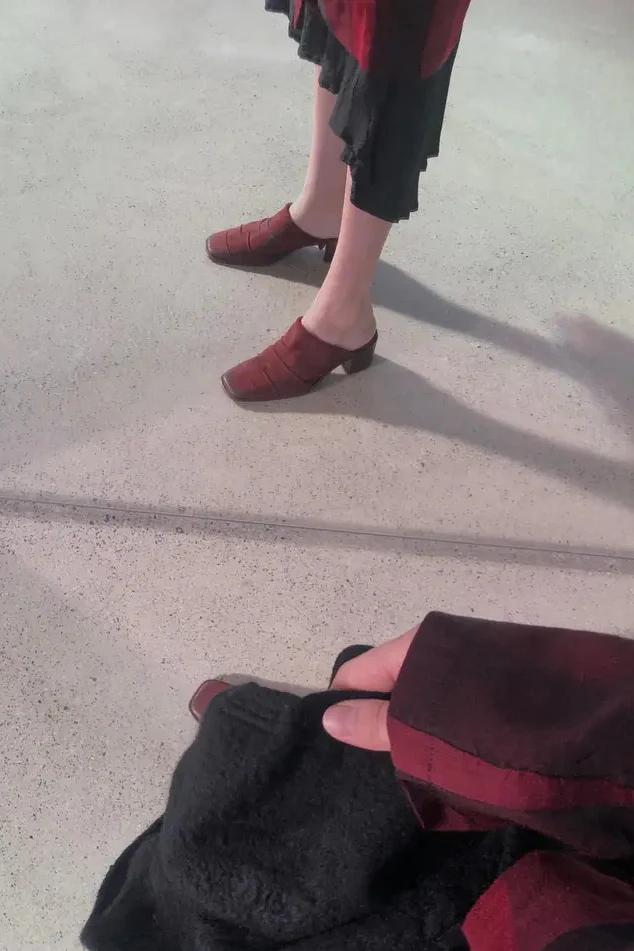 Cherevichkiotvichki 10SS17 MID-HEEL MULE FADED RED mid-heel mules faded red & mustard green PC6 - Image 17