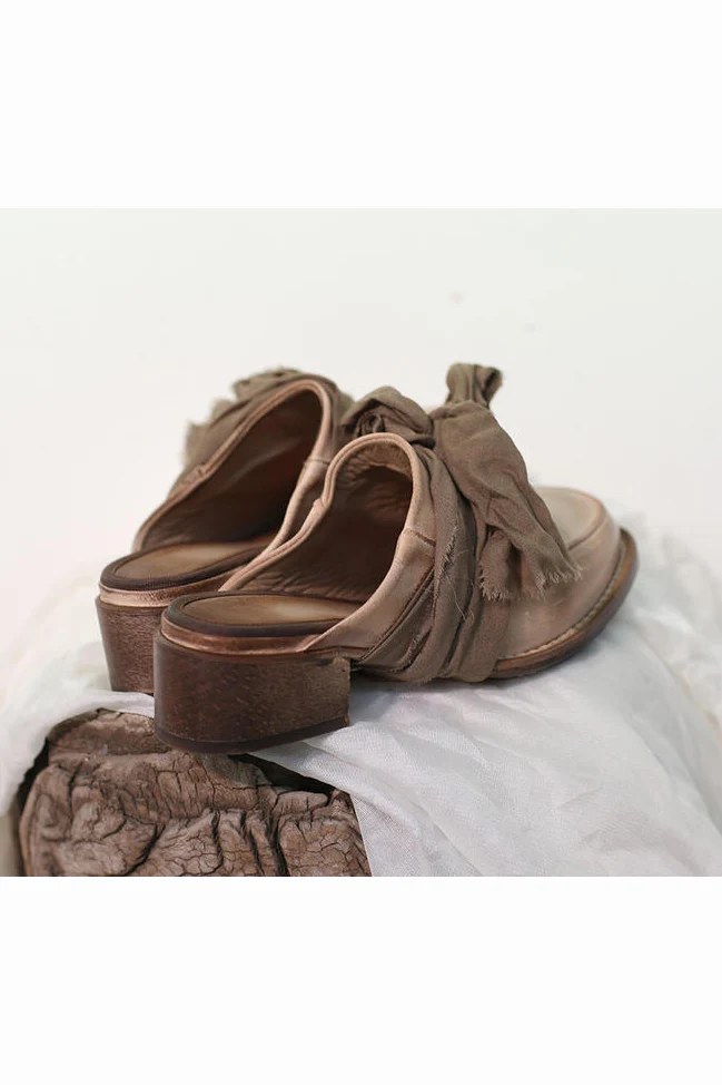 Cherevichkiotvichki 15SS17 Mosinka Sandals Natural - Image 10