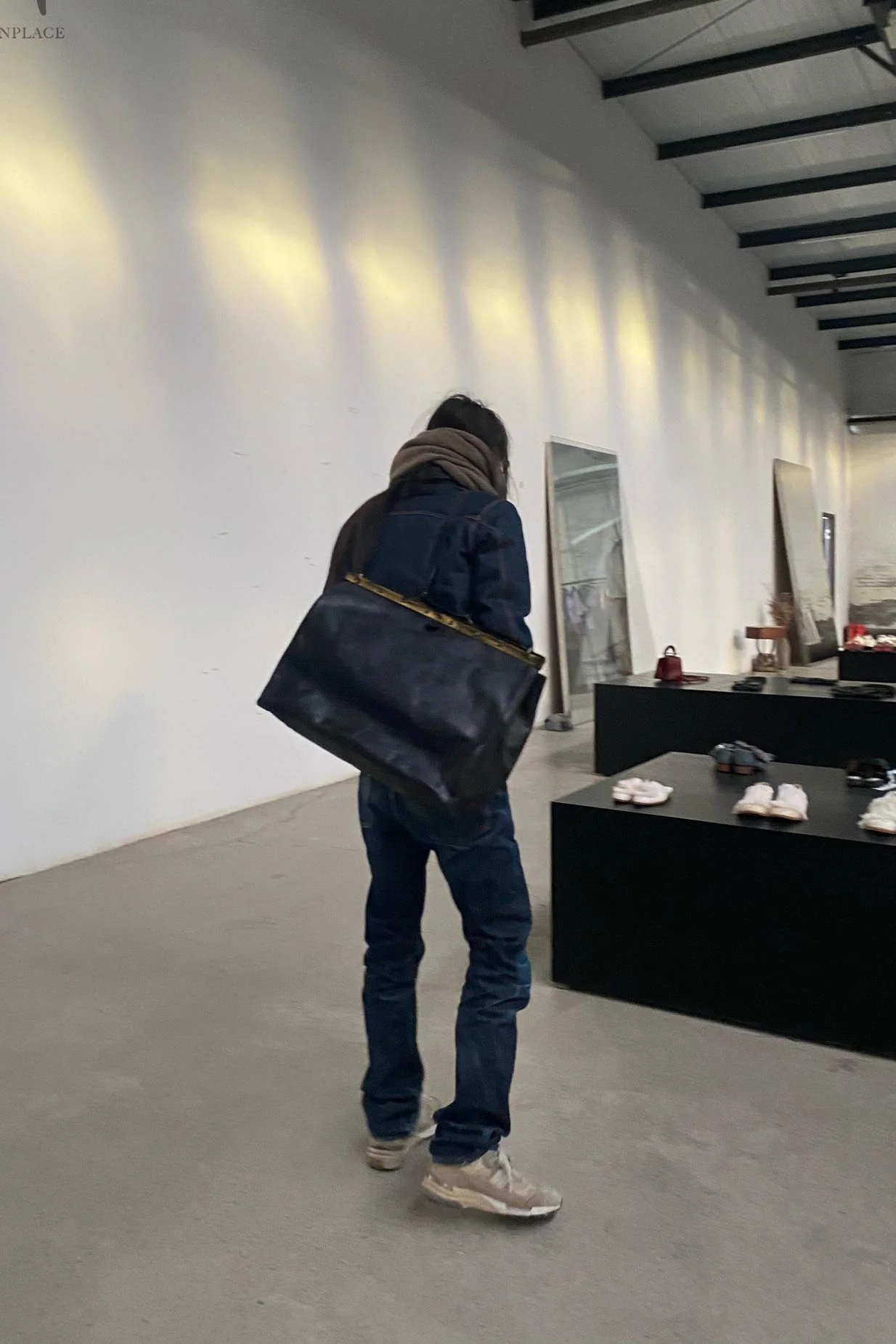 cherevichkiotvichki 63SS19 big bag with frame - Image 13
