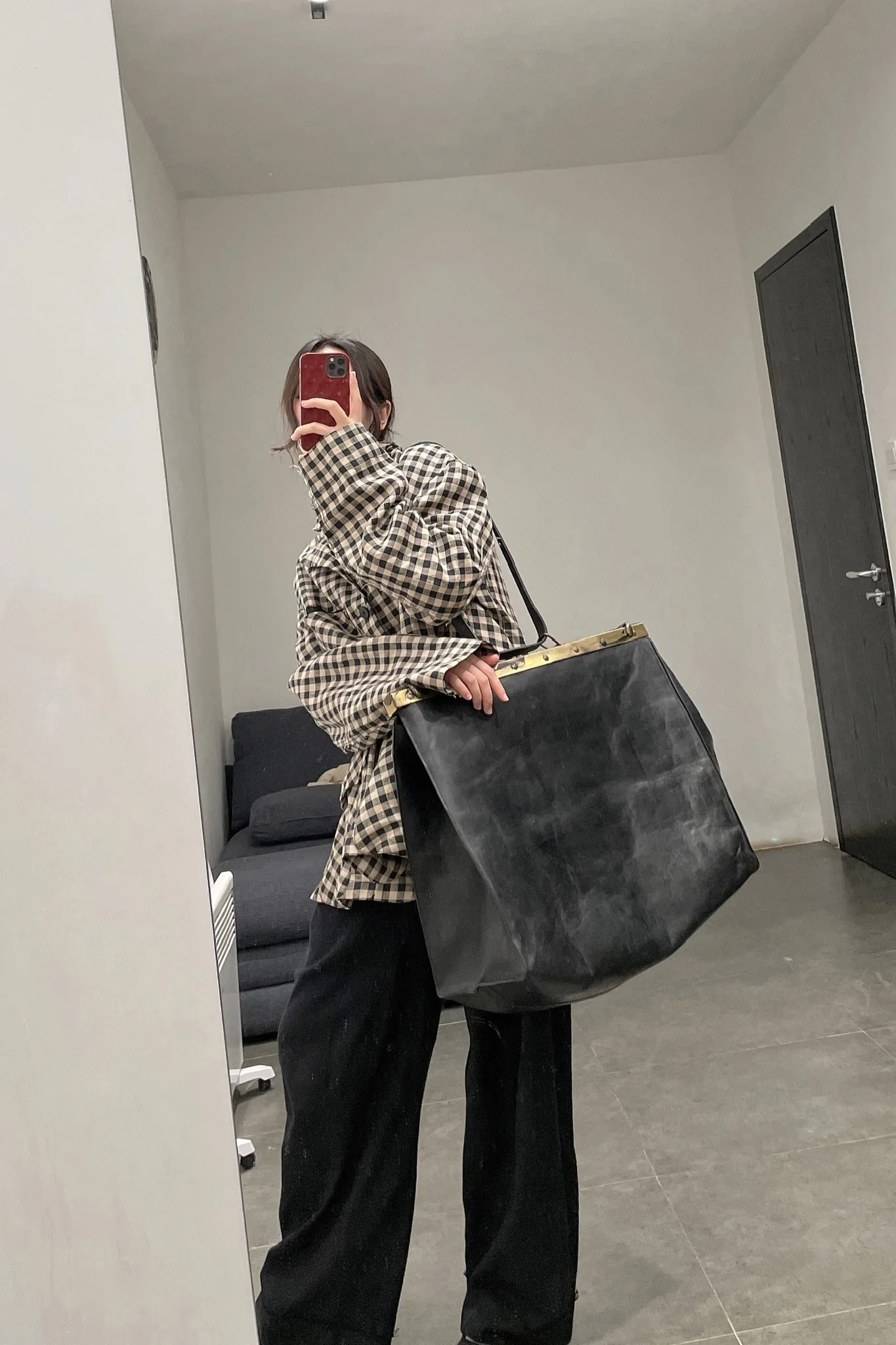cherevichkiotvichki 63SS19 big bag with frame - Image 9