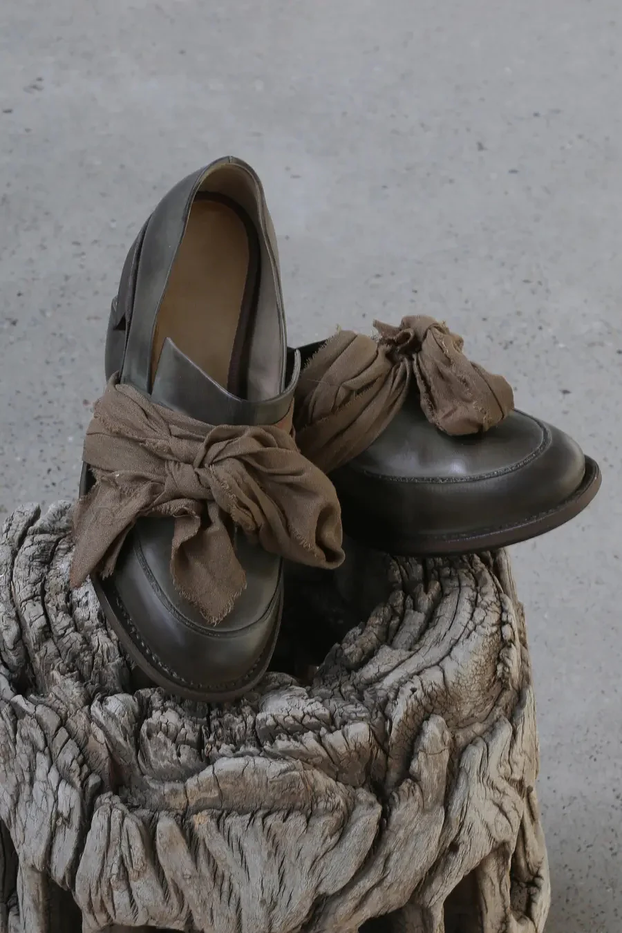 Cherevichkiotvichki 80SS19 Moccasin Black shoes - Image 2