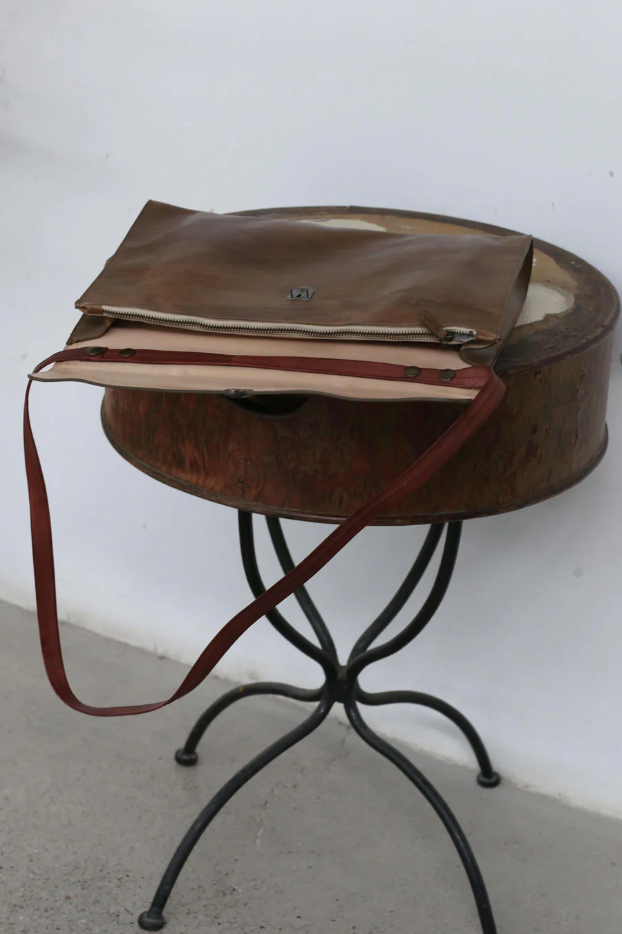 Cherevichkiotvichki bag with handle and detachable belt 84SS18 - Image 6