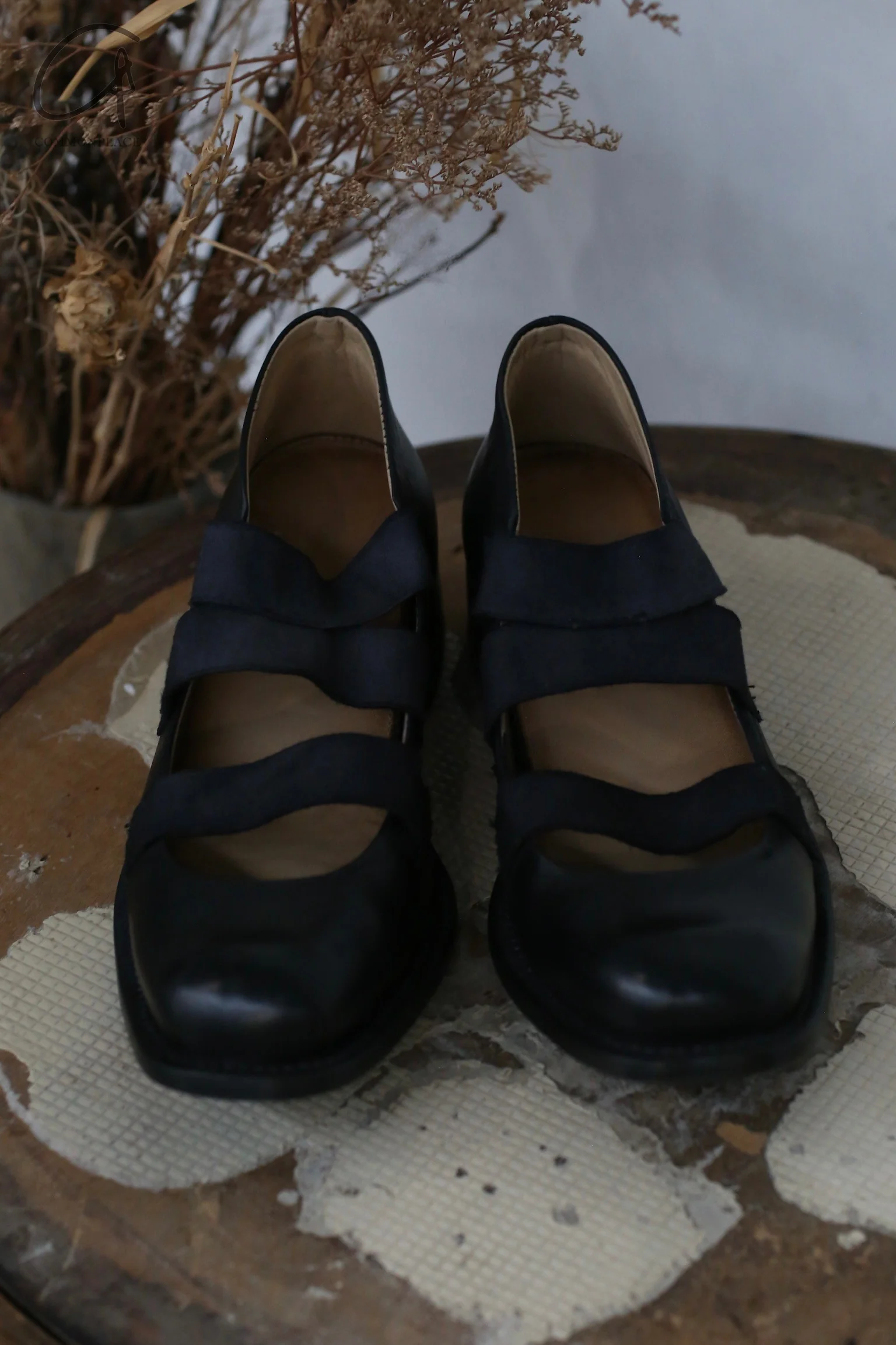 Cherevichkiotvichki 04 series leather elastic square sandals handmade in England CHE-04SS18-HEI black 04SS18 - Image 2