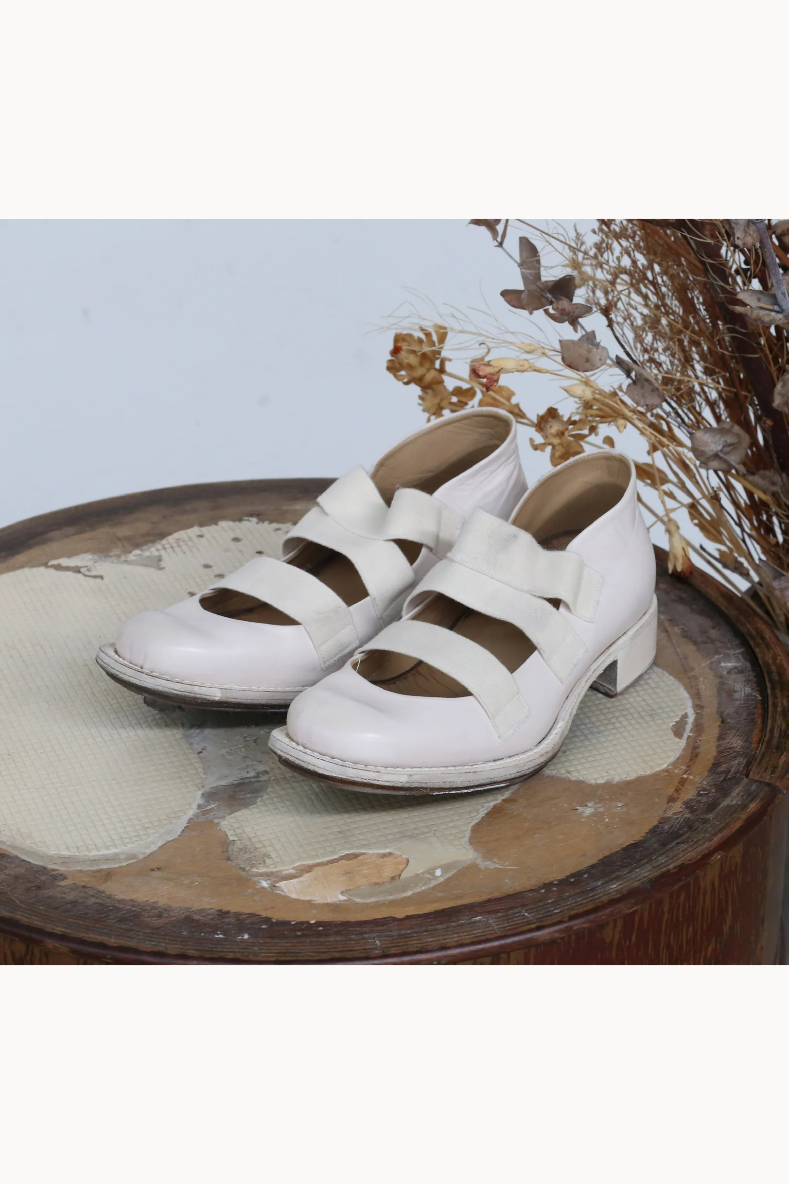 Cherevichkiotvichki 04 series cowhide elastic square sandals handmade in England CHE-04SS18-BAI white 04SS18 - Image 4