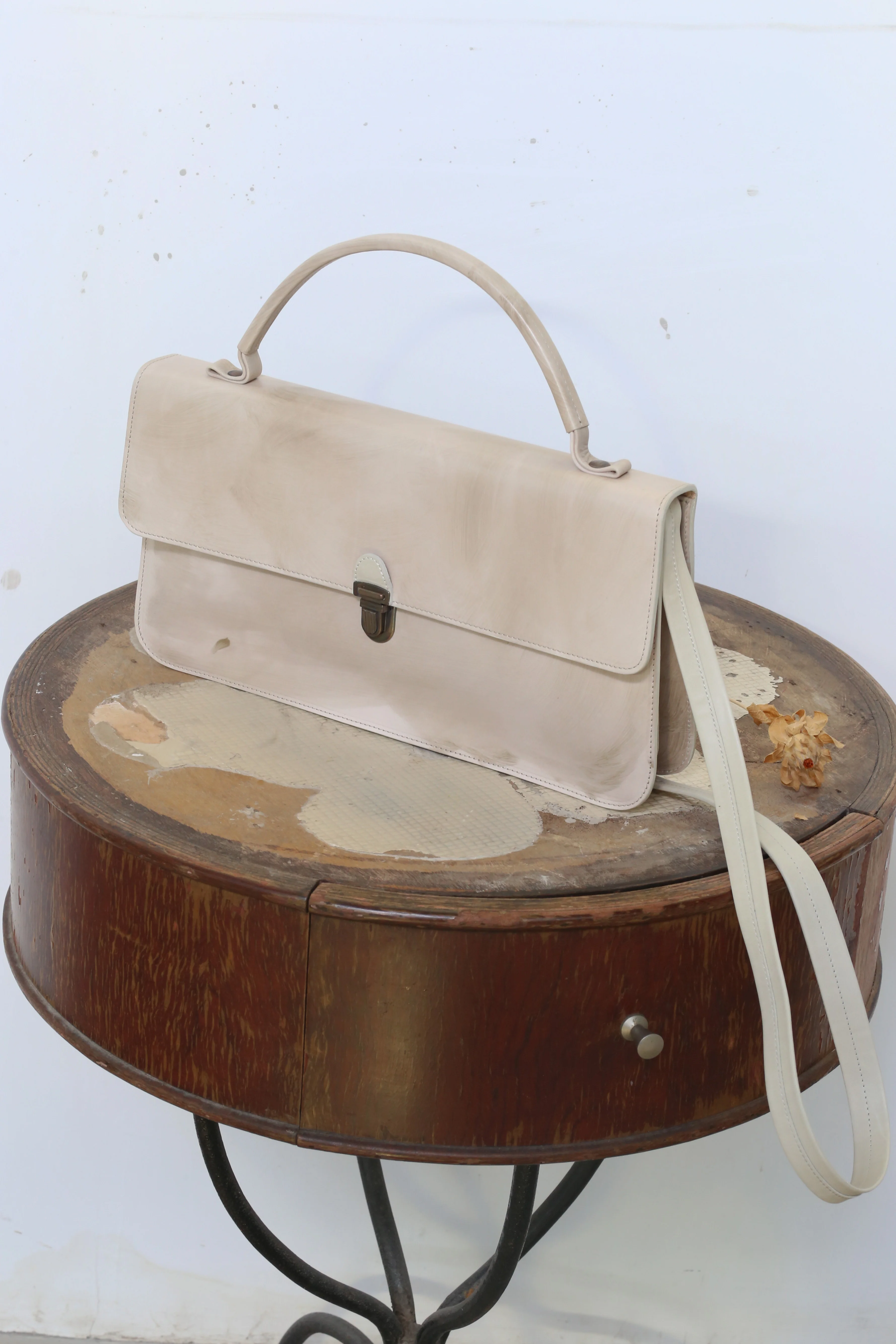 Cherevichkiotvichki flat triangular prism lock bag 124-2020 - Image 5