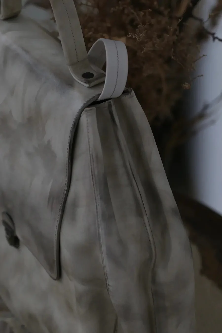 Cherevichkiotvichki Hexagon Lock Bag 122SS17 Light Mottled White - Image 3