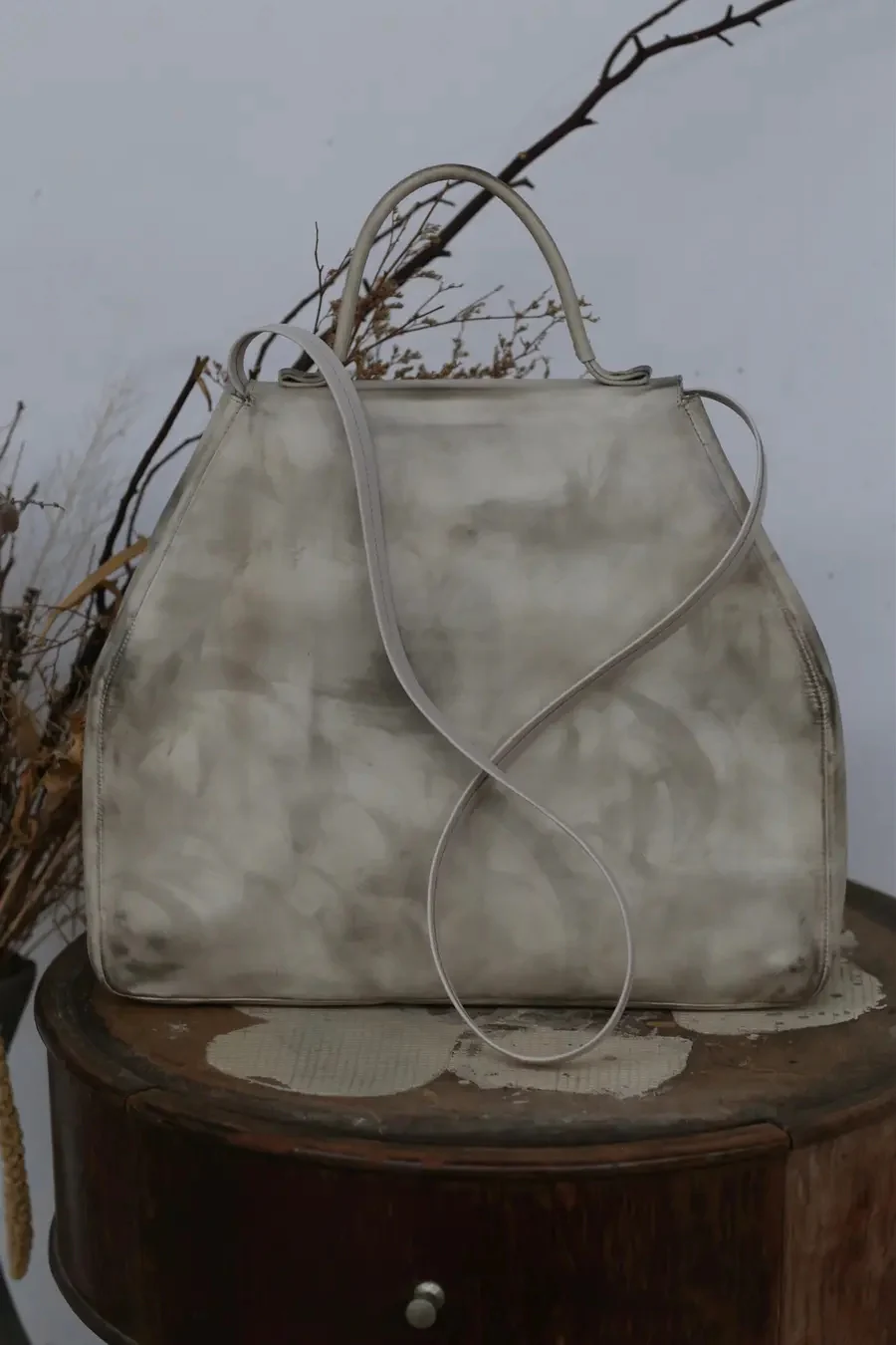 Cherevichkiotvichki Hexagon Lock Bag 122SS17 Light Mottled White - Image 4