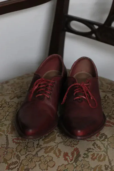Cherevichkiotvichki waxed calfskin pointed toe derby low-top shoes handmade in England CHE-07SS18-HONG red PC19 - Image 4
