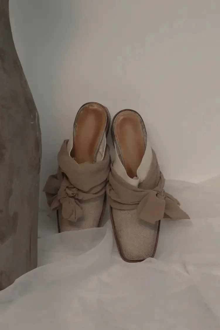 Cherevichkiotvichki (medium heel elastic belt-Mule shoes) natural color 13-2020 (08SS18)