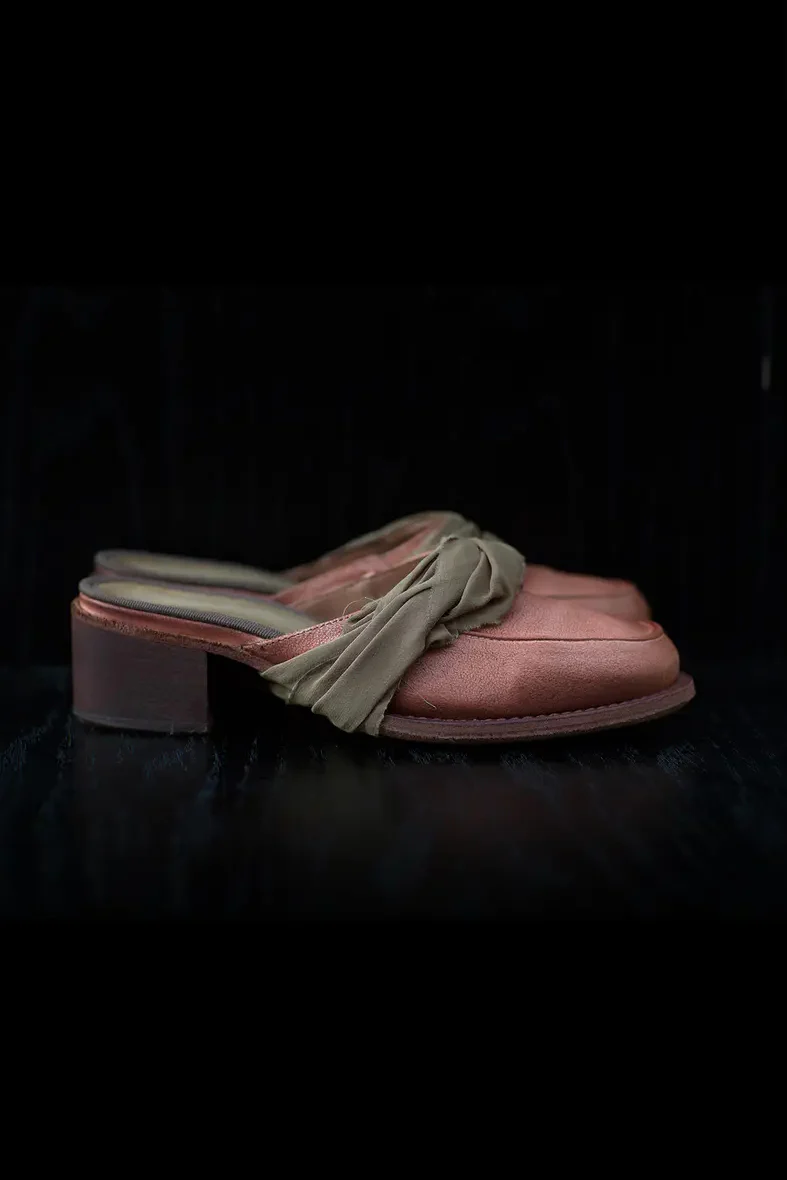 Cherevichkiotvichki 15 series silk strap mosinka closed toe slippers CHE-15SS17-TSHONG faded red - Image 3