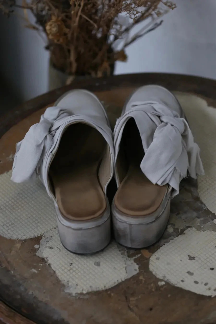 Cherevichkiotvichki 15 series silk strap mosinka closed toe slippers CHE-15SS17-ZBAI dirty white - Image 3