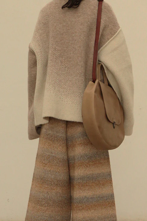 Cherevichkiotvichki round lock bag light khaki 114-2020 PC89 - Image 10