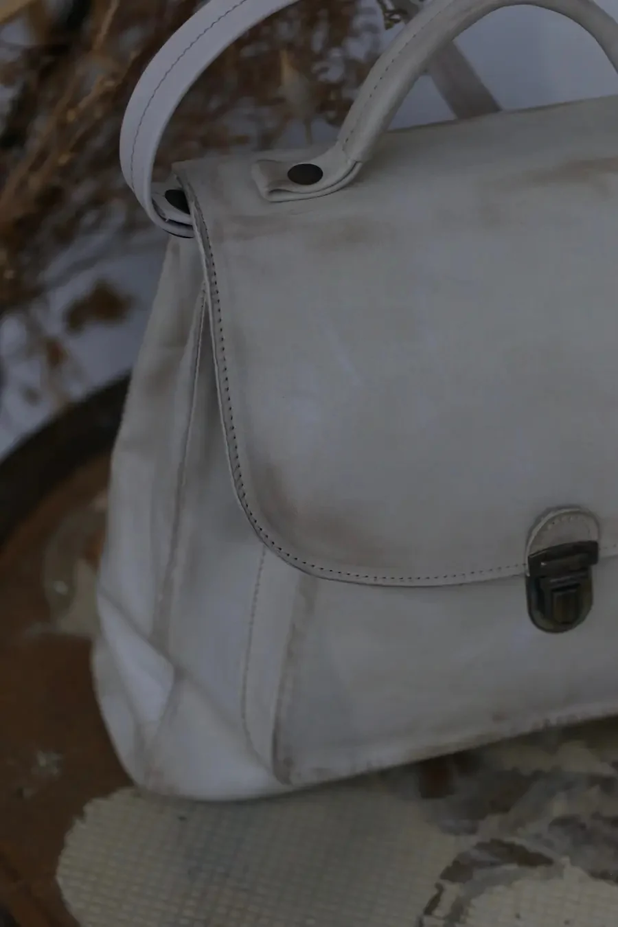 Cherevichkiotvichki Small flat lock bag with pocket Calfskin UK Handmade CHE-86-2021-ZB PC4 Dirty white - Image 3