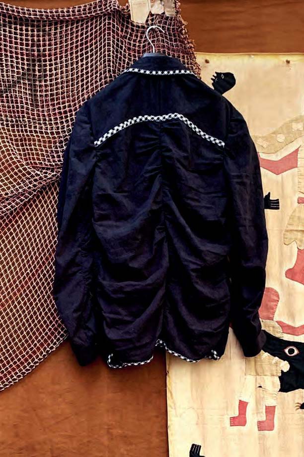 communs black pleated shirt SS22 C115 - Image 10