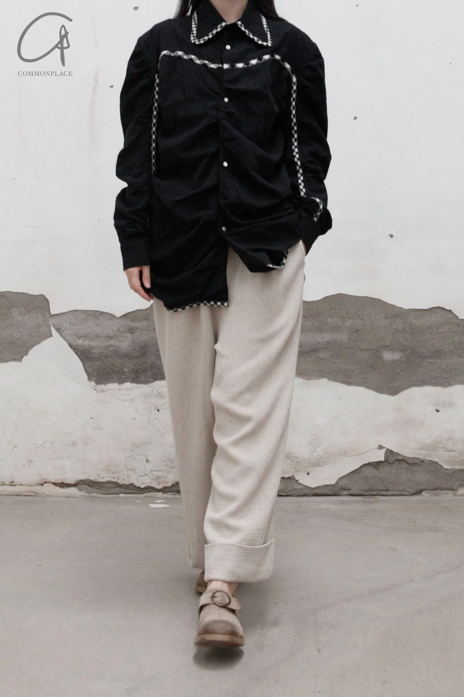communs black pleated shirt SS22 C115 - Image 3
