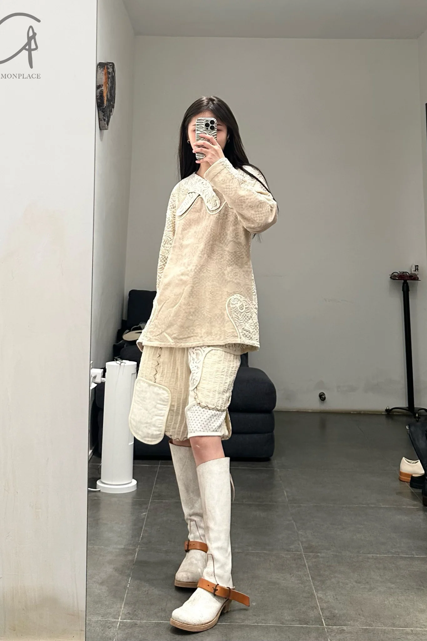 communs cutout embroidery top SS23-T126A - Image 14