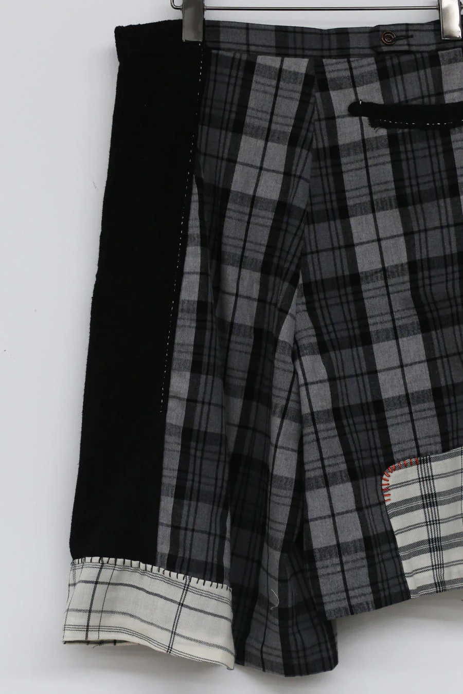 COMMUNS patch asymmetric shorts SS21-P121B - Image 14