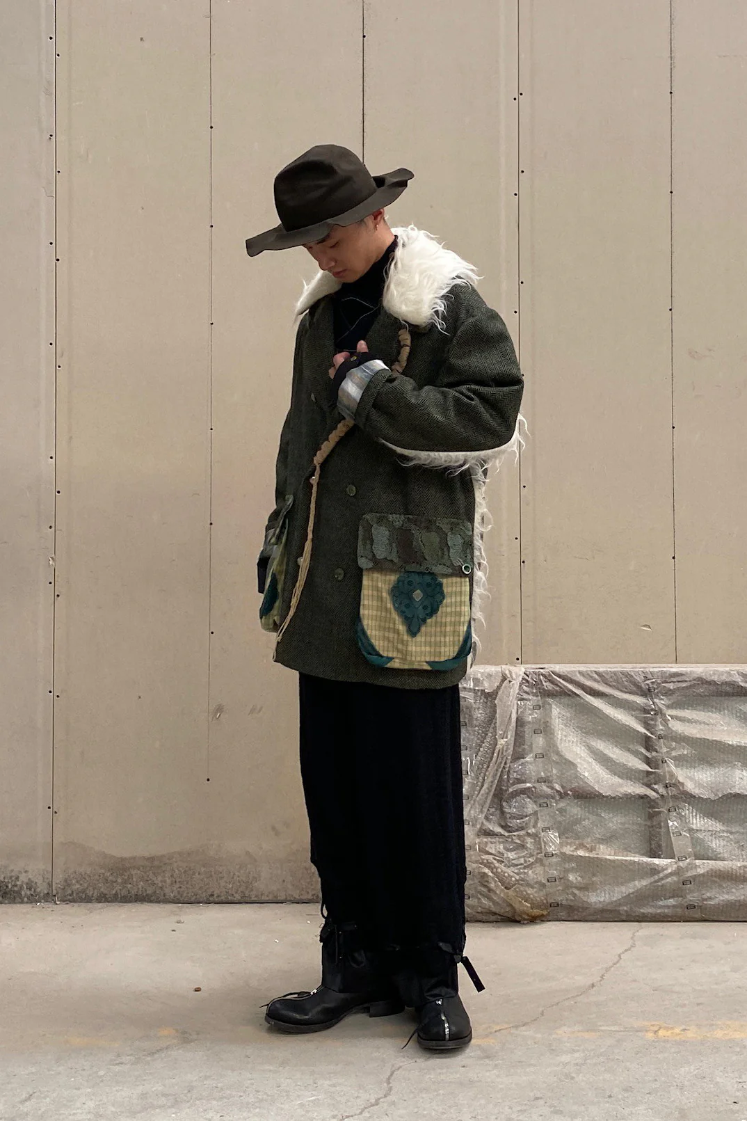 communs wool lapel coat AW21-M207O - Image 28