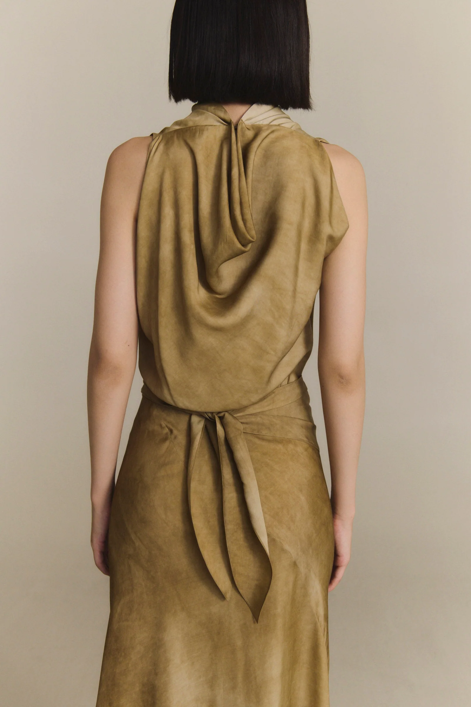Cortana 25 Early Autumn Opal Dress, Spain, CTN-PS26-A3857-FADE BRONCE - Image 3