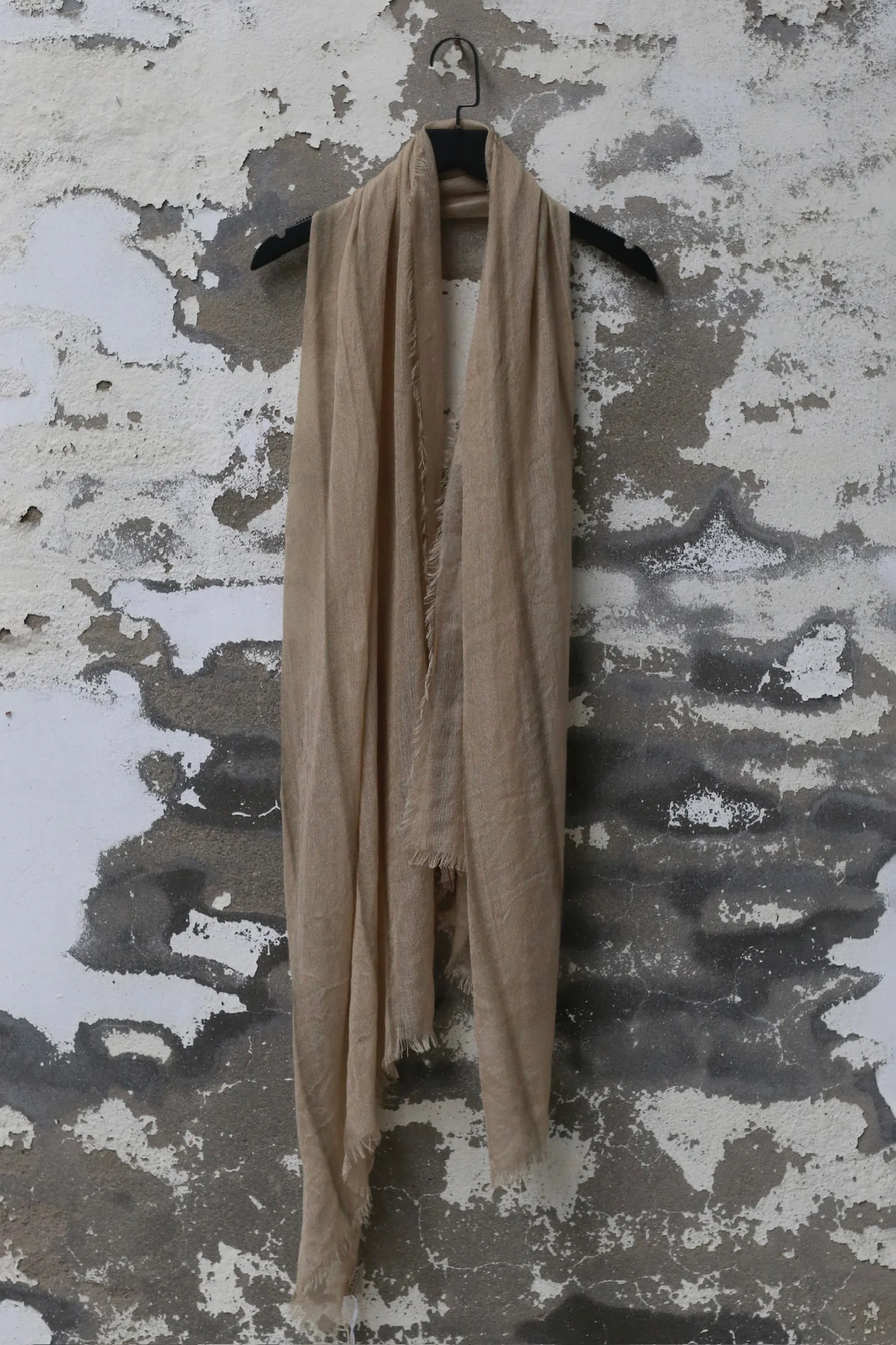 Cortana 25 Early Autumn Scarf Spain CTN-PF25-FFEDRA-TAUPE/BEIGE