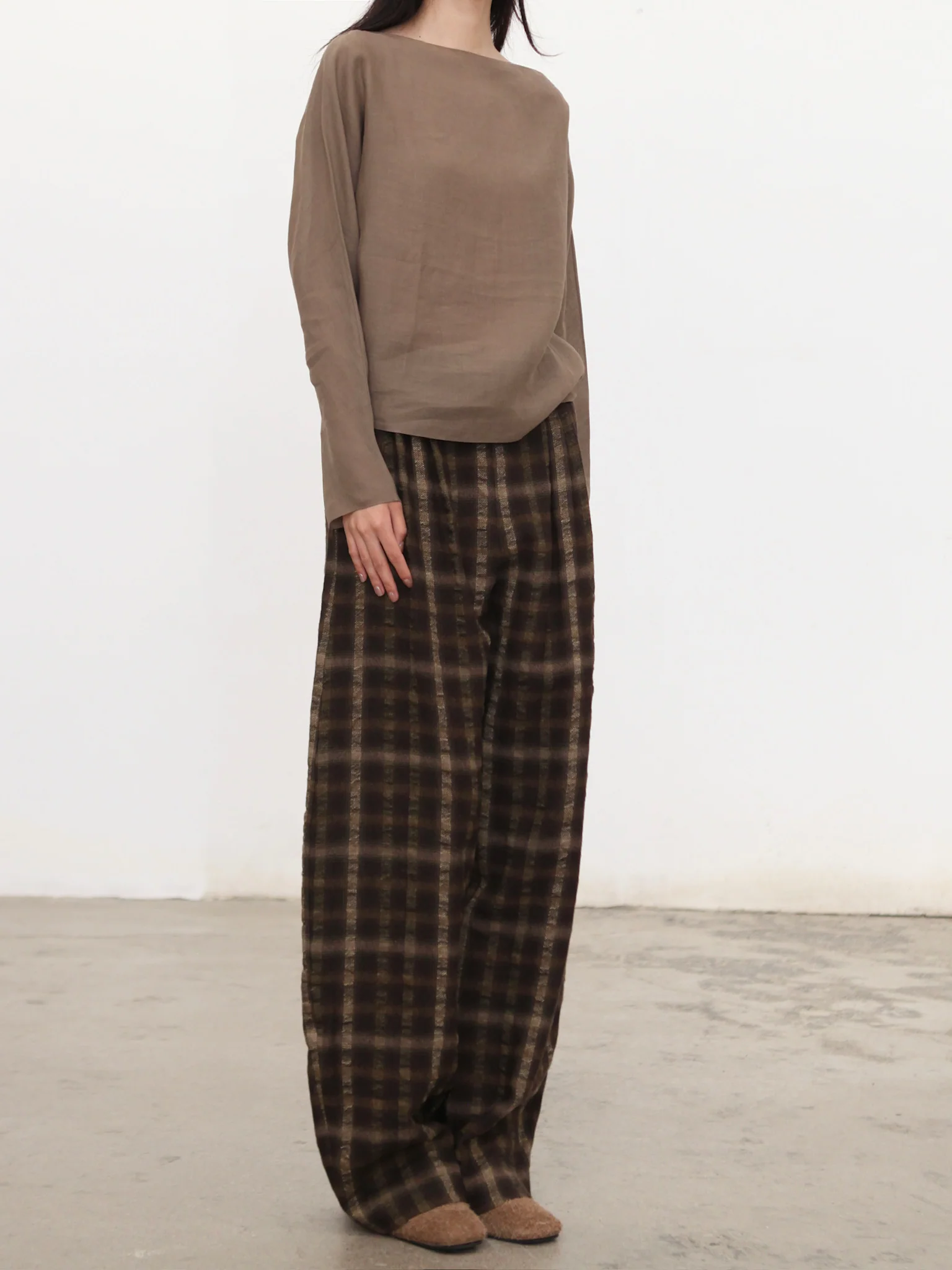 Cortana Fall/Winter 2025 Salon Pants, Spain, CTN-FW25-A4372-BROWN CHECKS JACQUARD - Image 6