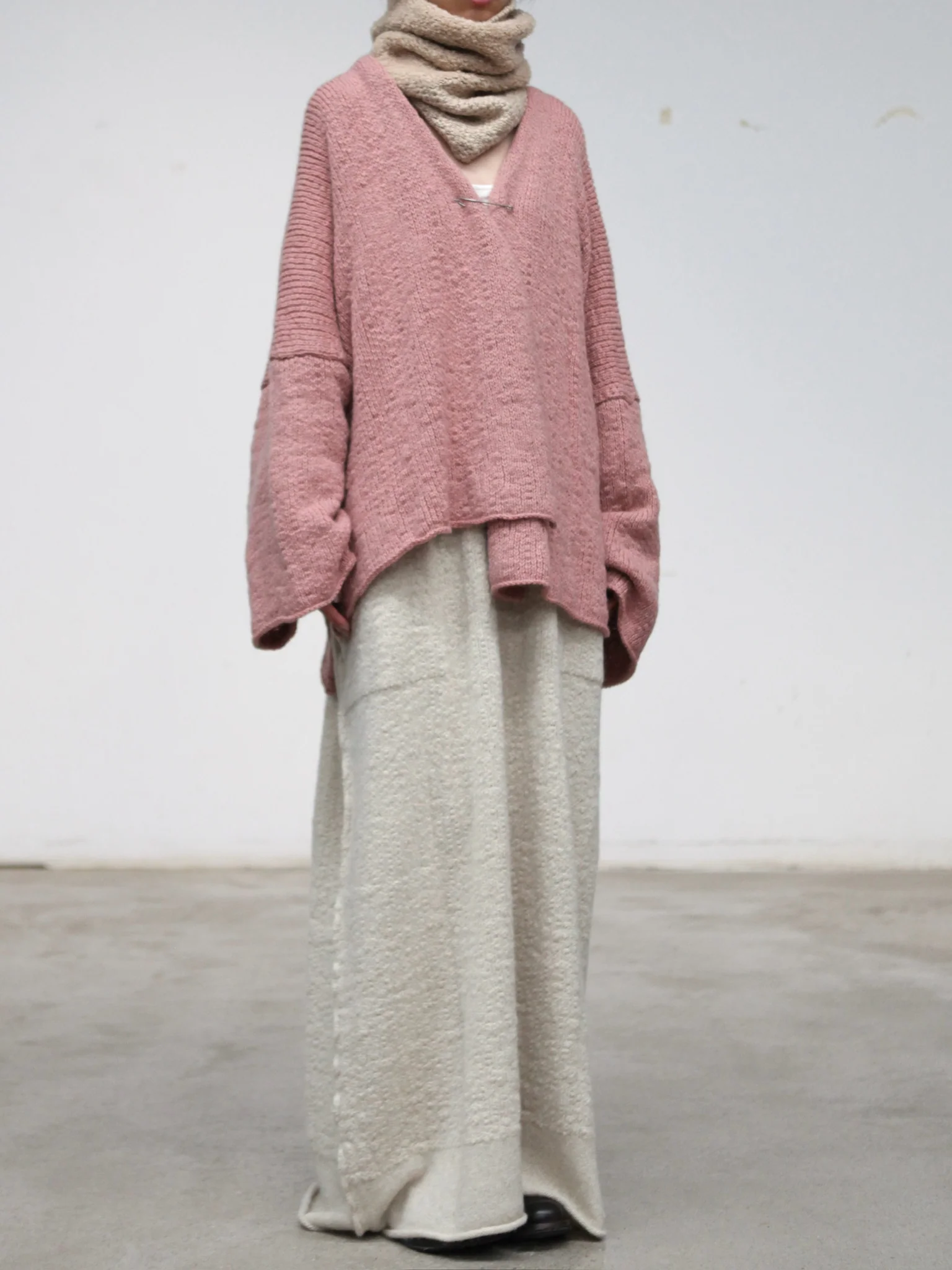 Daniel Andresen Fall/Winter 2025 Camel Hair Scarf, Belgian Knitwear DA-camassia-albino - Image 10