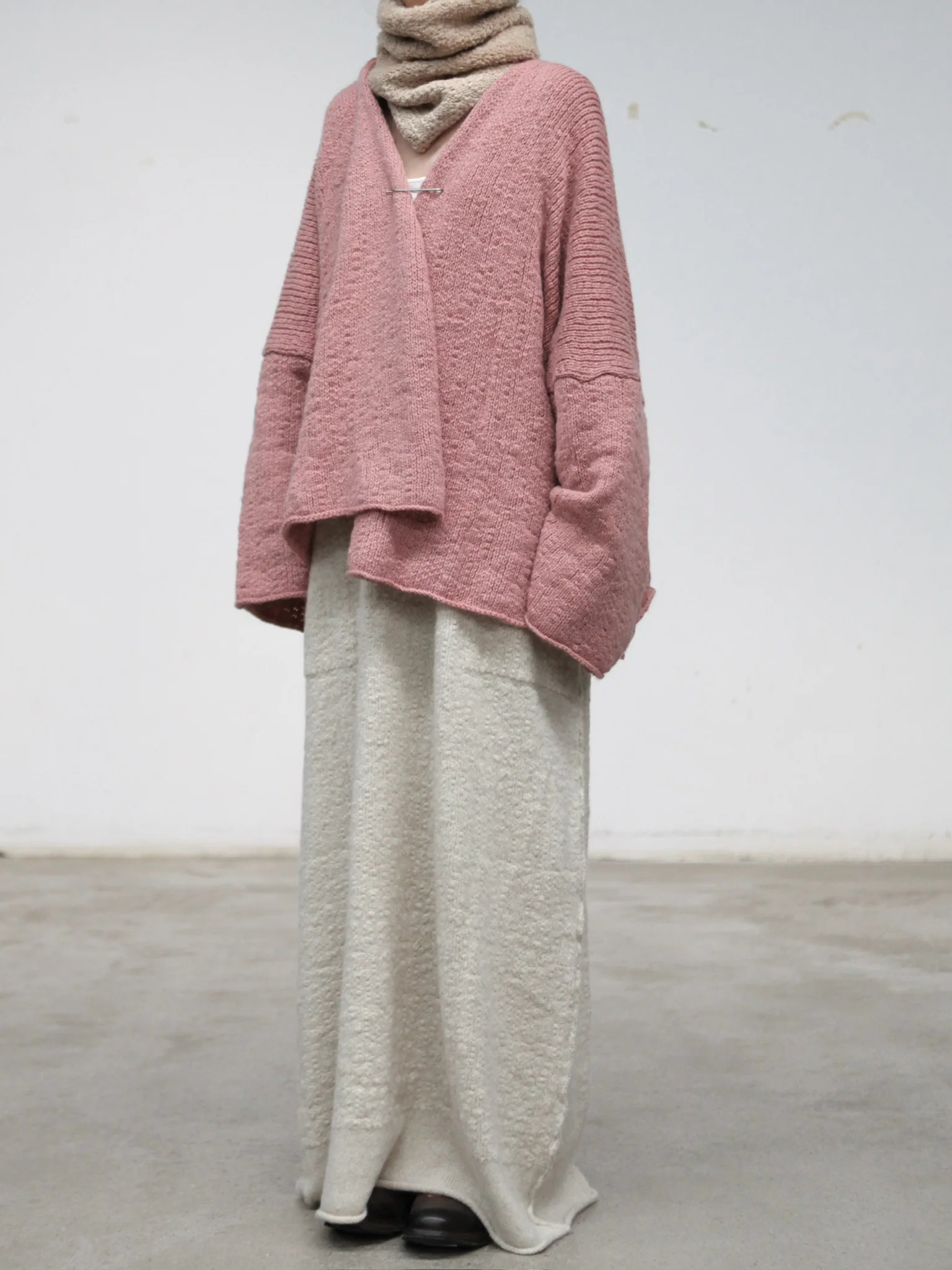Daniel Andresen Fall/Winter 2025 Camel Hair Scarf, Belgian Knitwear DA-camassia-albino - Image 8