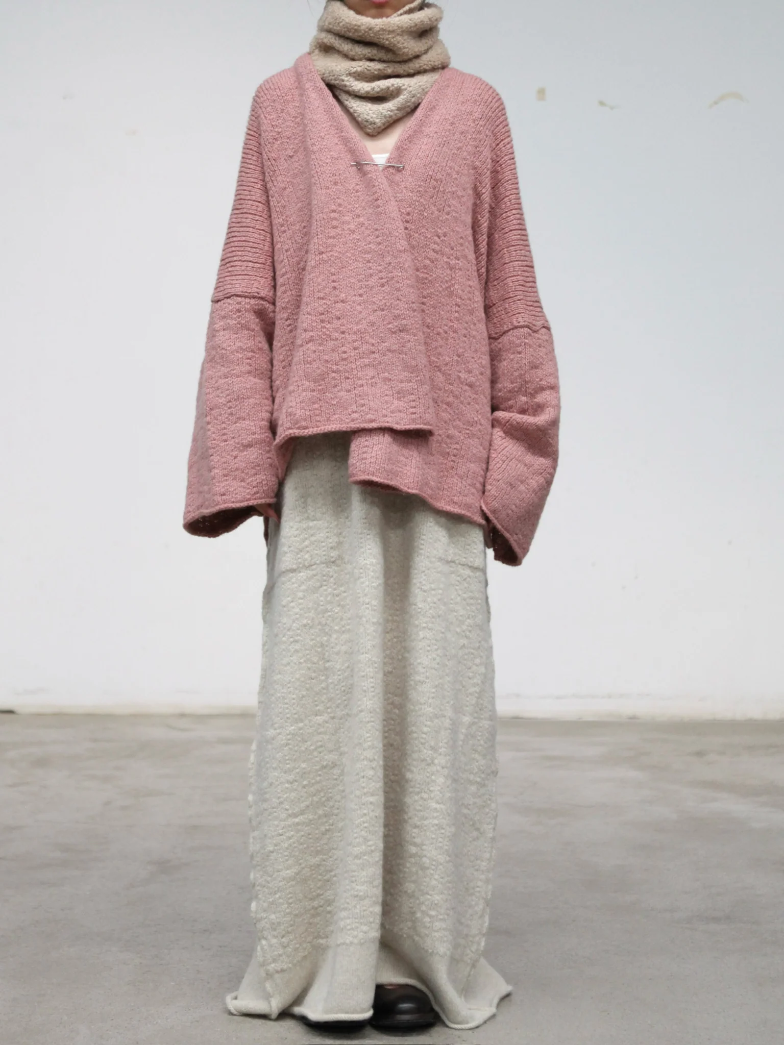 Daniel Andresen Fall/Winter 2025 Camel Hair Scarf, Belgian Knitwear DA-camassia-albino - Image 9