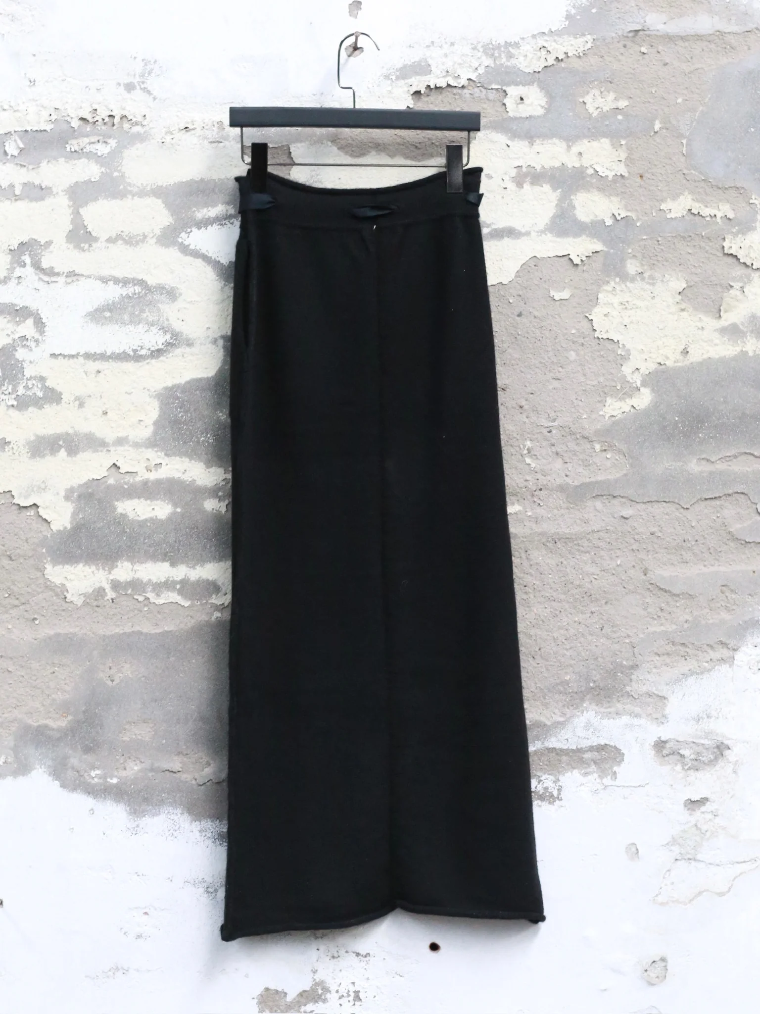 Daniel Andresen Fall/Winter 2025 Long Fitted Yak Wool Skirt with Pockets, Hand-knitted DA-tacoma-black - Image 4