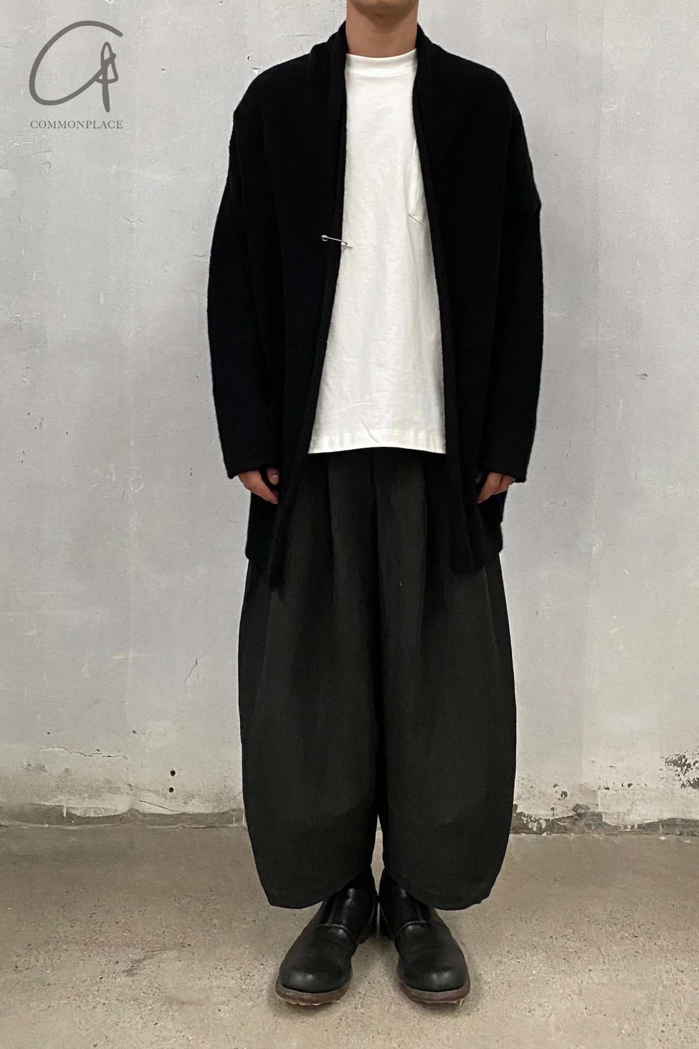 Daniel Andresen loose cardigan achill 1 black (PDA6) - Image 13
