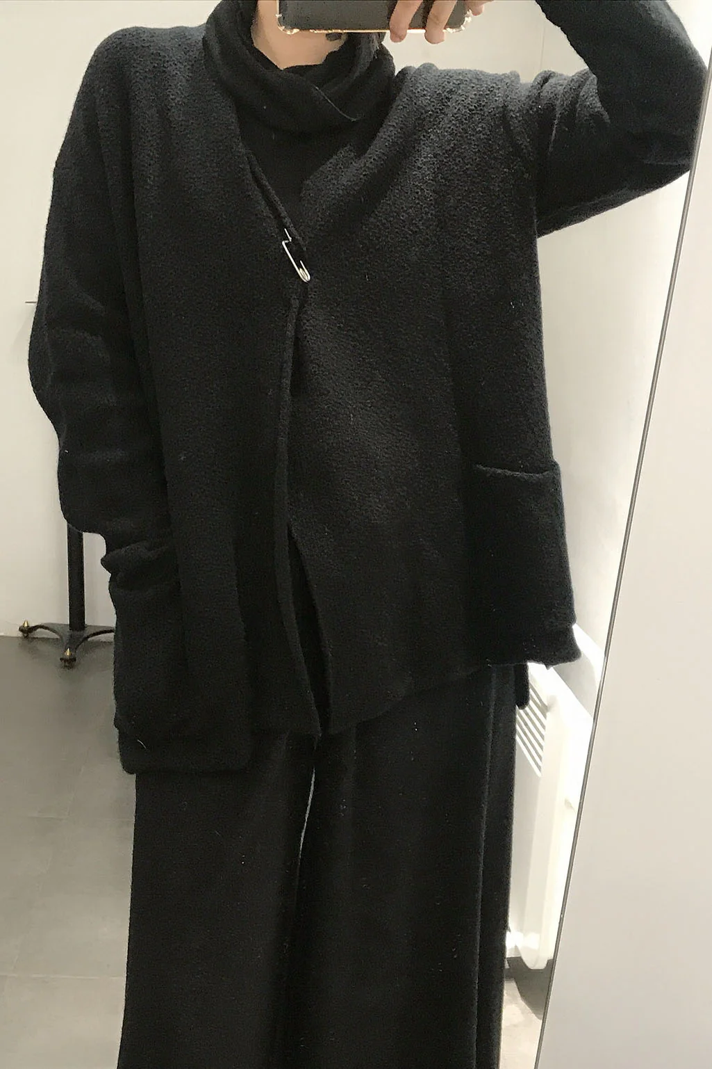 Daniel Andresen loose cardigan achill 1 black (PDA6) - Image 25