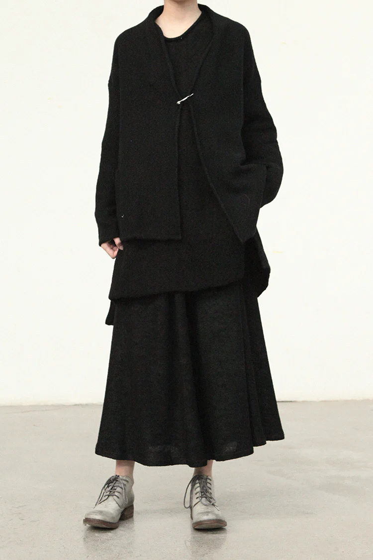 Daniel Andresen loose cardigan achill 1 black (PDA6) - Image 4