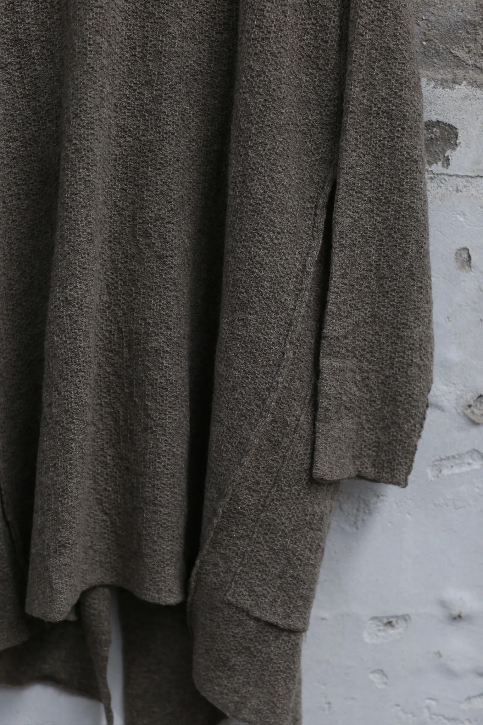 Daniel Andresen loose fit cardigan BETULA mink - Image 2