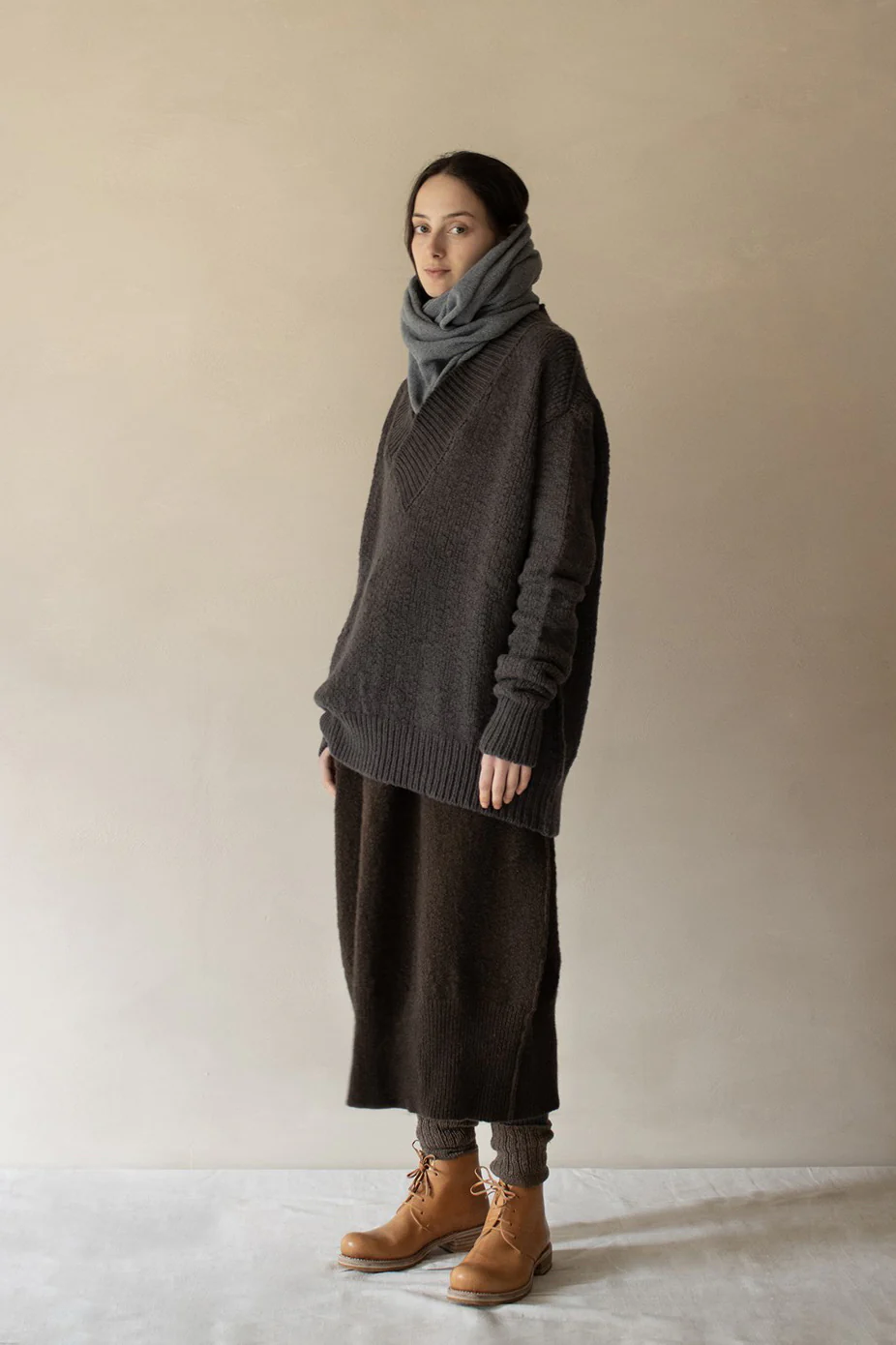 Daniel Andresen thick v-neck pullover FAGNANO CHARCOAL dark gray - Image 13