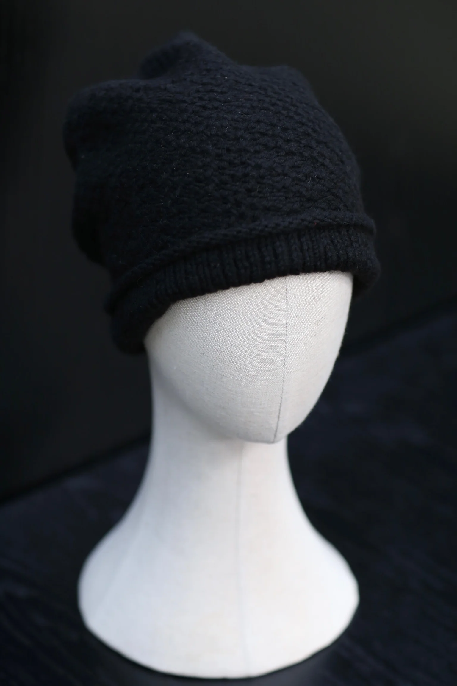 Daniel Andresen Beanie AKAN (PDA101) (6 Yak Down Black)