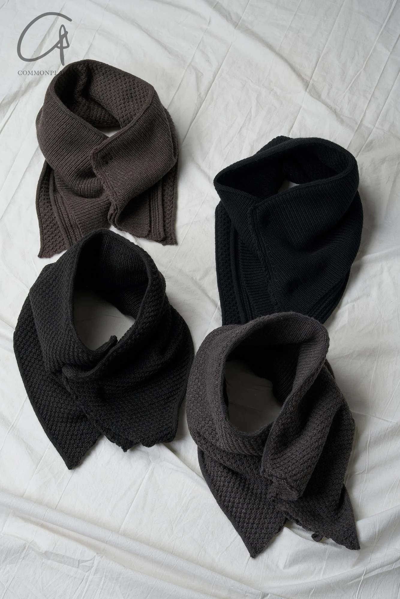 DEVOA 24 Autumn and Winter Knitted Scarf Series DVA-AC-KNSP-WARM GRAY AC-KNSP - Image 3
